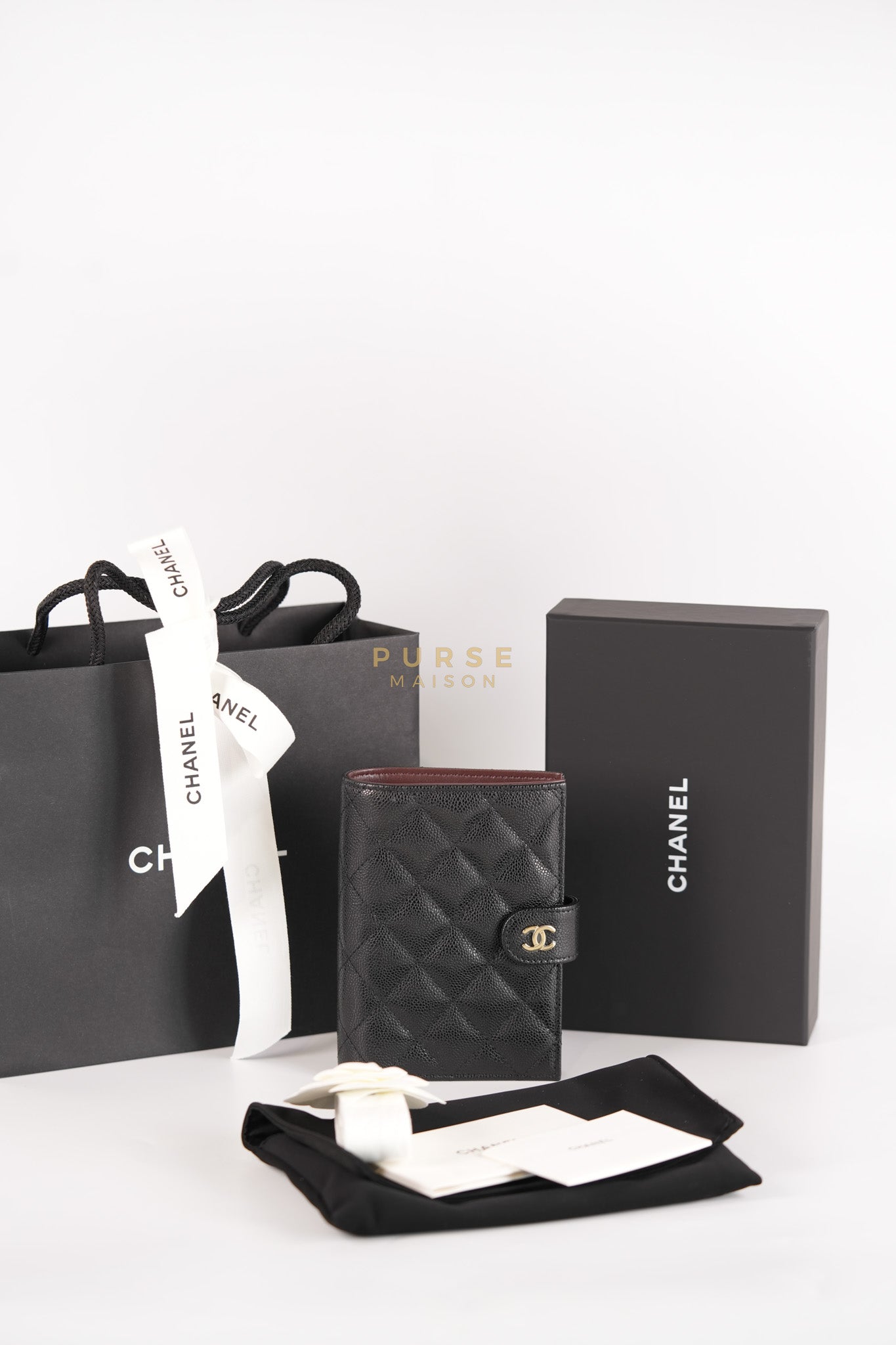 Passport Holder Black in Caviar Leather and Gold Hardware (Microchip)