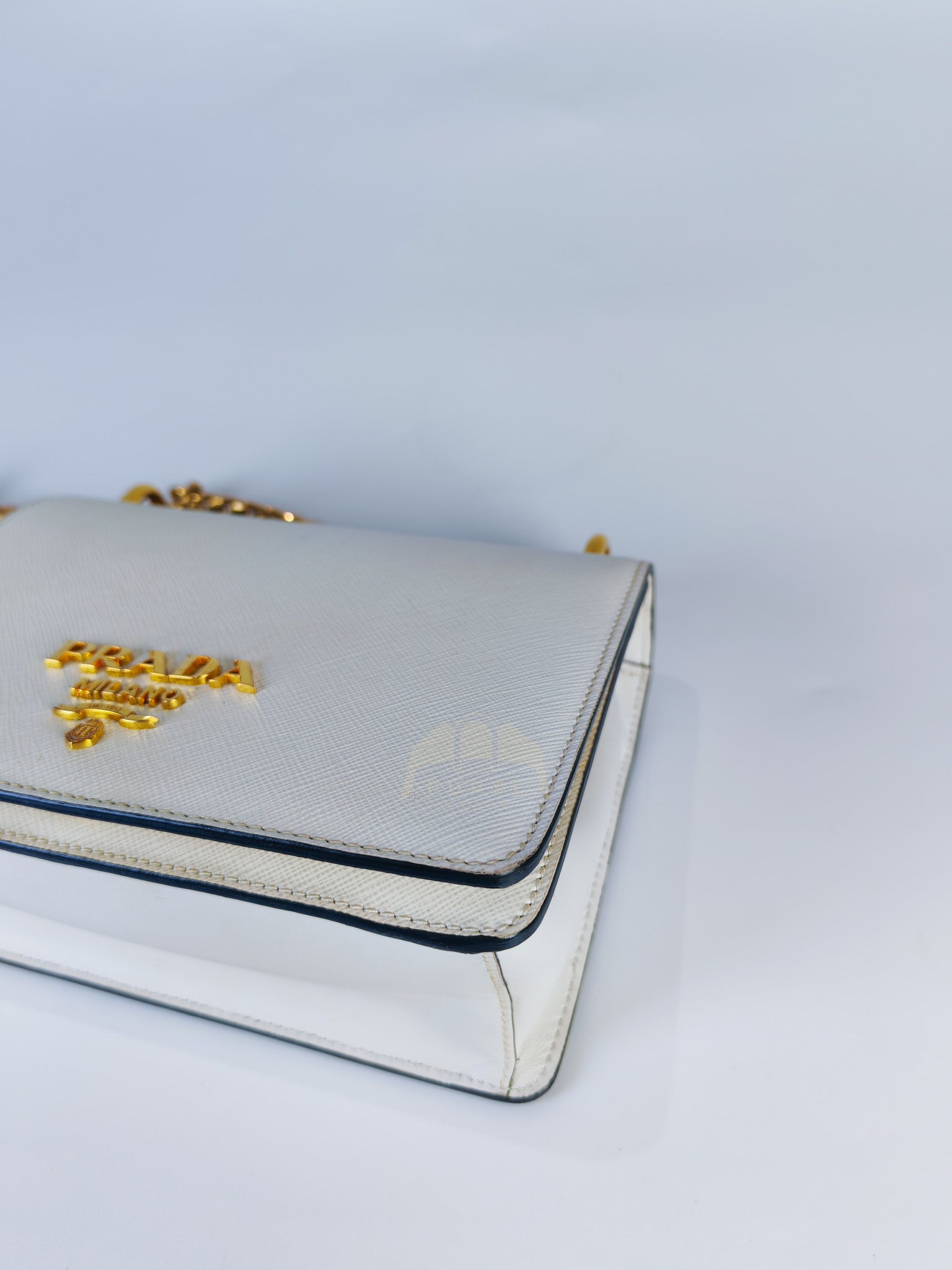 Pattina in Bianco Saffiano Leather Chain Shoulder Bag | Purse Maison Luxury Bags Shop