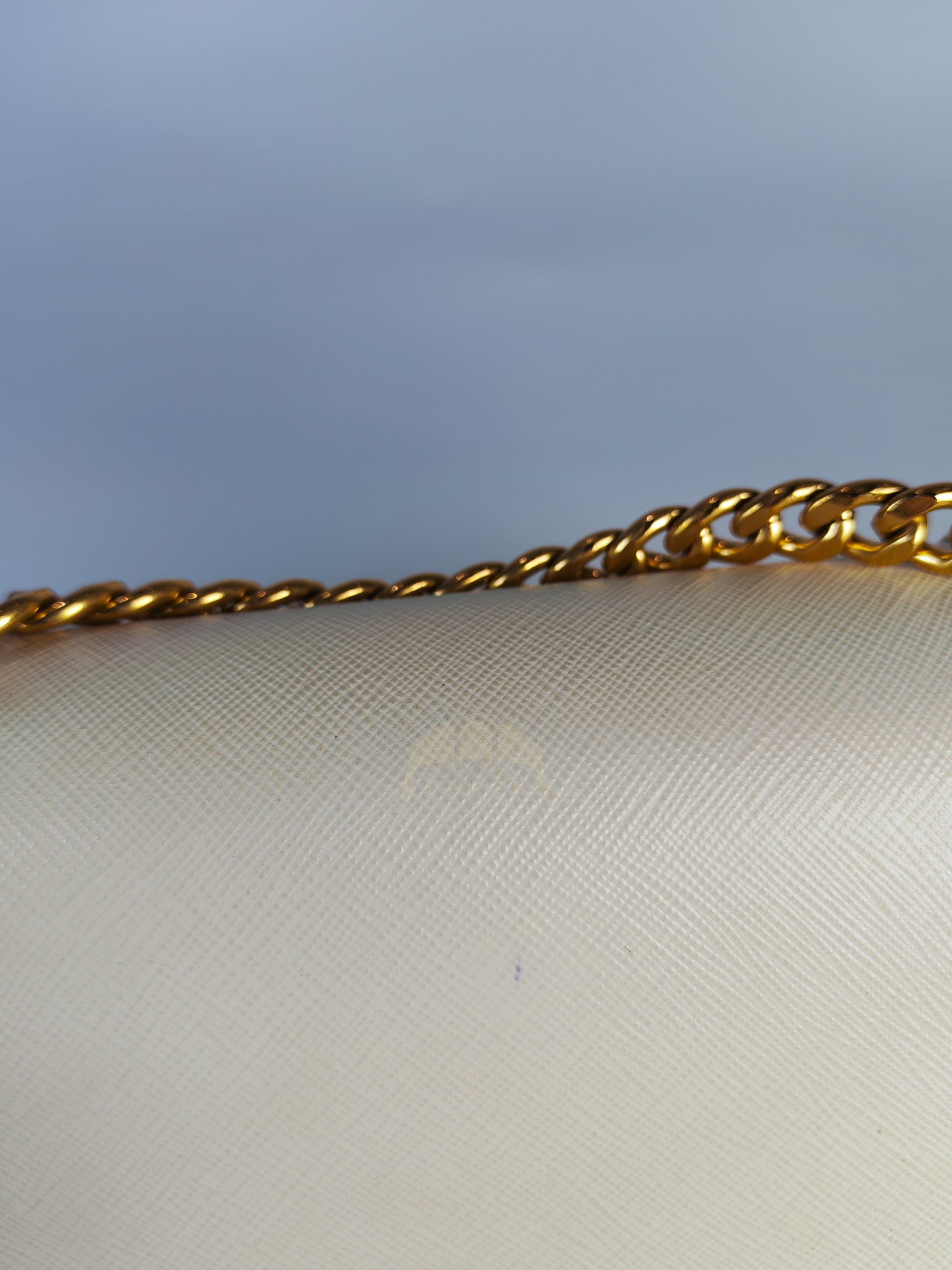 Pattina in Bianco Saffiano Leather Chain Shoulder Bag | Purse Maison Luxury Bags Shop