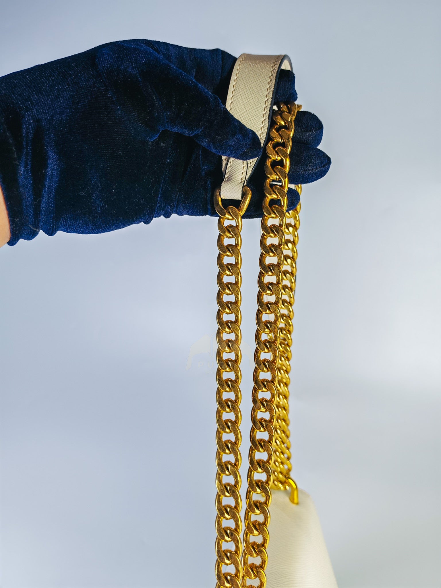 Pattina in Bianco Saffiano Leather Chain Shoulder Bag | Purse Maison Luxury Bags Shop