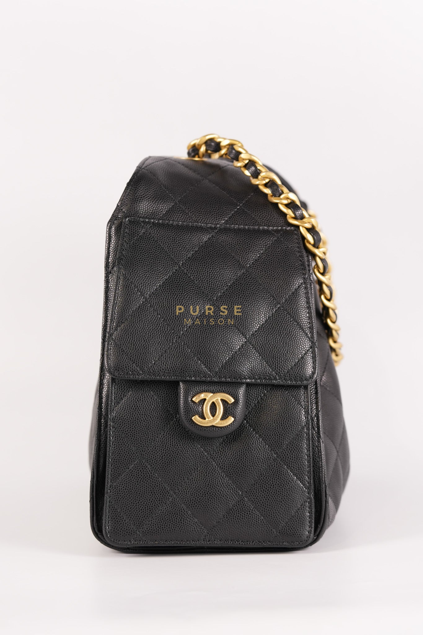 25 Small Hobo Tote Bag in Black Caviar Leather & Aged Gold Hardware (Microchip: E5****49)