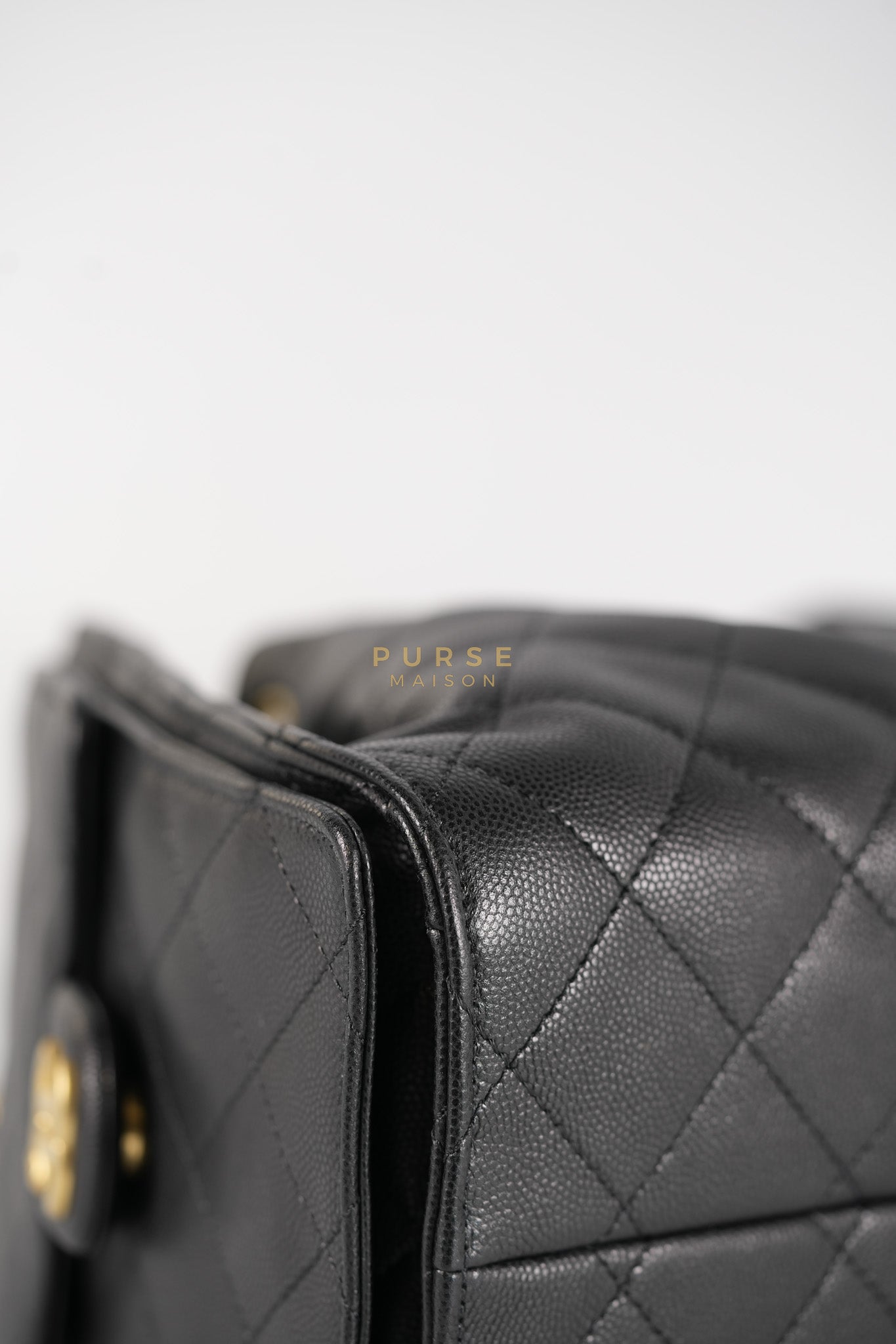 25 Small Hobo Tote Bag in Black Caviar Leather & Aged Gold Hardware (Microchip: E5****49)