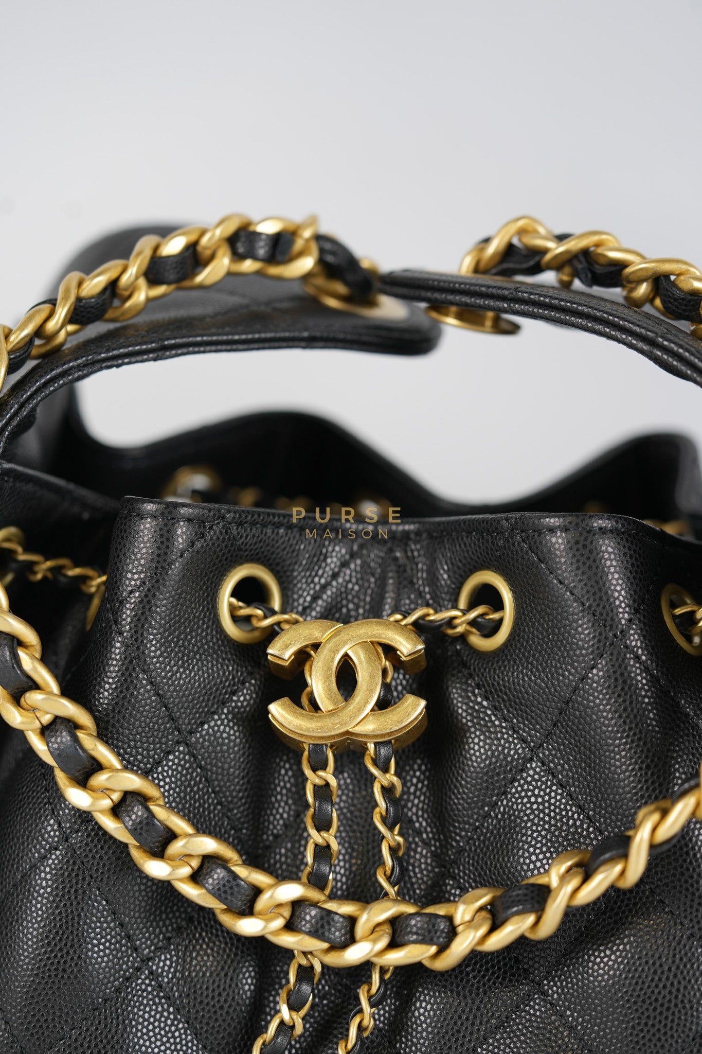 25 Small Hobo Tote Bag in Black Caviar Leather & Aged Gold Hardware (Microchip: E5****49)