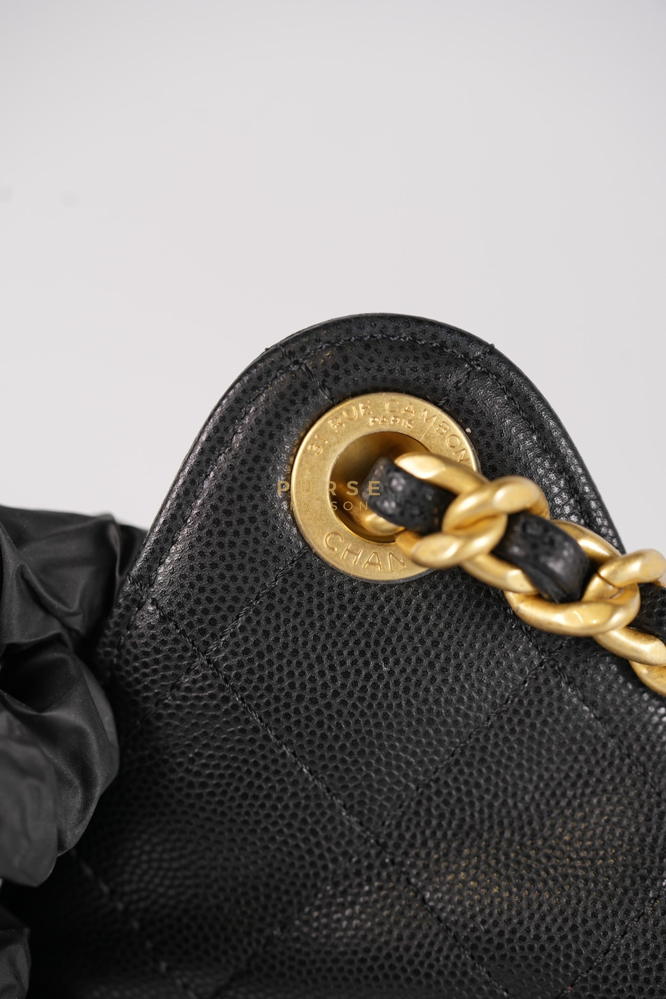 25 Small Hobo Tote Bag in Black Caviar Leather & Aged Gold Hardware (Microchip: E5****49)