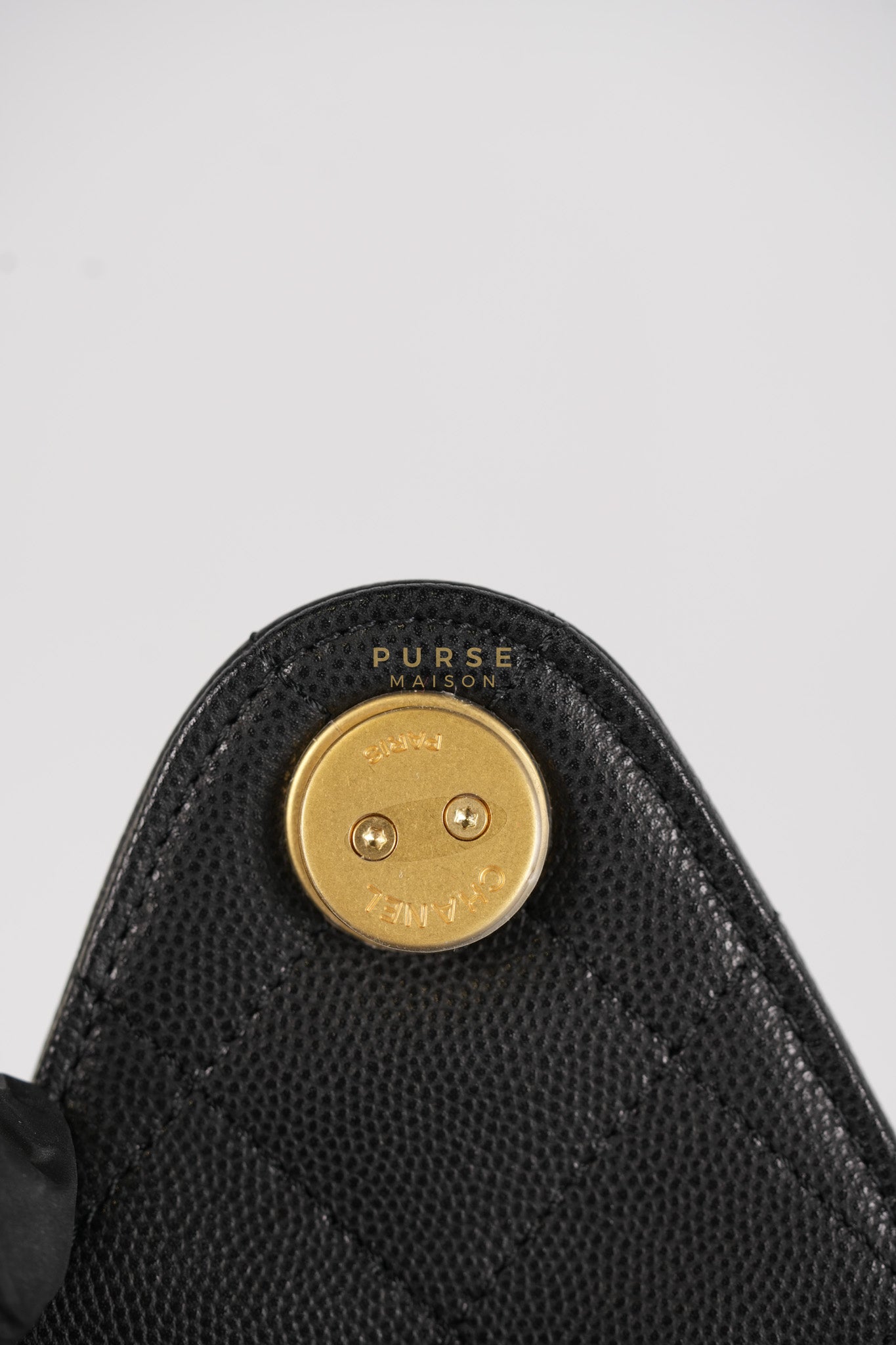 25 Small Hobo Tote Bag in Black Caviar Leather & Aged Gold Hardware (Microchip: E5****49)