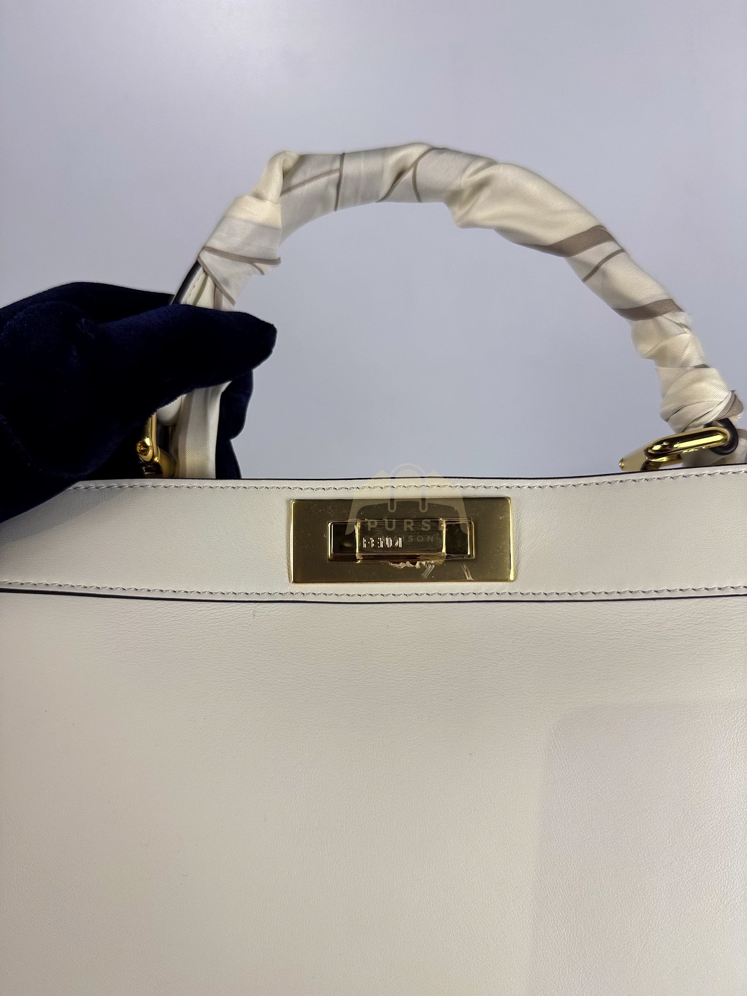Peekaboo ISeeU Pochette Medium in White Calfskin Leather | Purse Maison Luxury Bags Shop