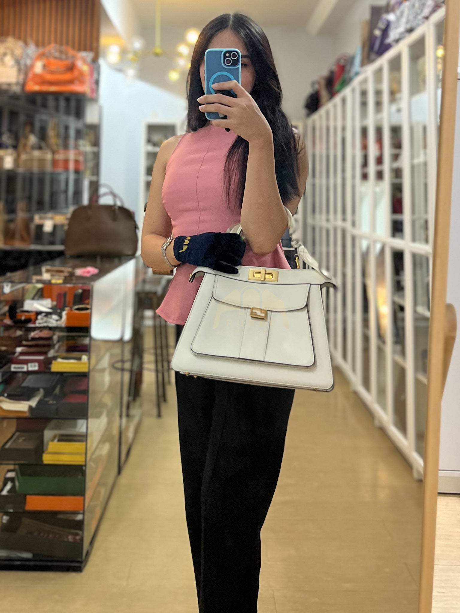 Peekaboo ISeeU Pochette Medium in White Calfskin Leather | Purse Maison Luxury Bags Shop