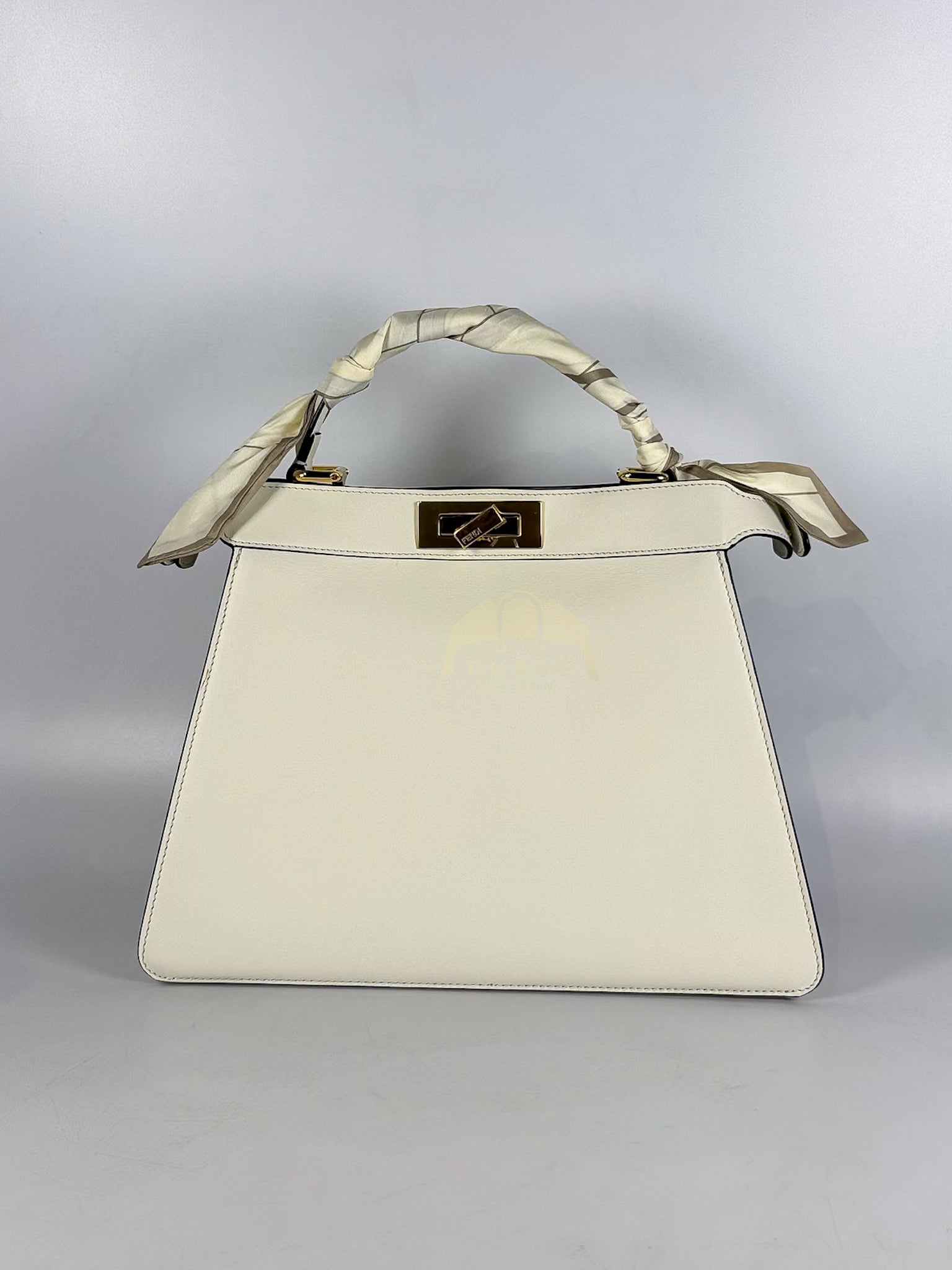 Peekaboo ISeeU Pochette Medium in White Calfskin Leather | Purse Maison Luxury Bags Shop
