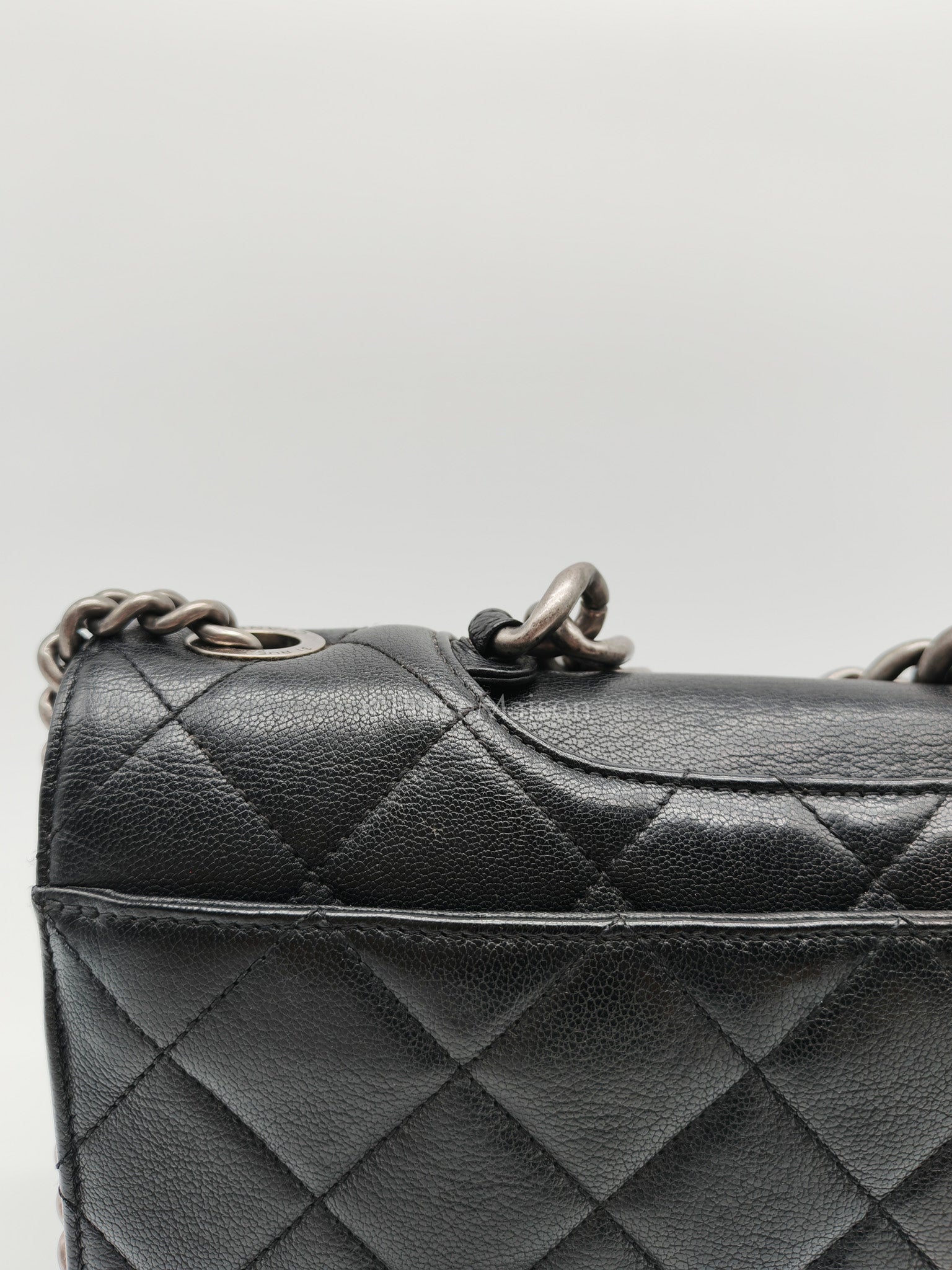 Perfect Edge Flap in Quilted Goatskin Leather and Ruthenium Hardware Series 21 | Purse Maison Luxury Bags Shop