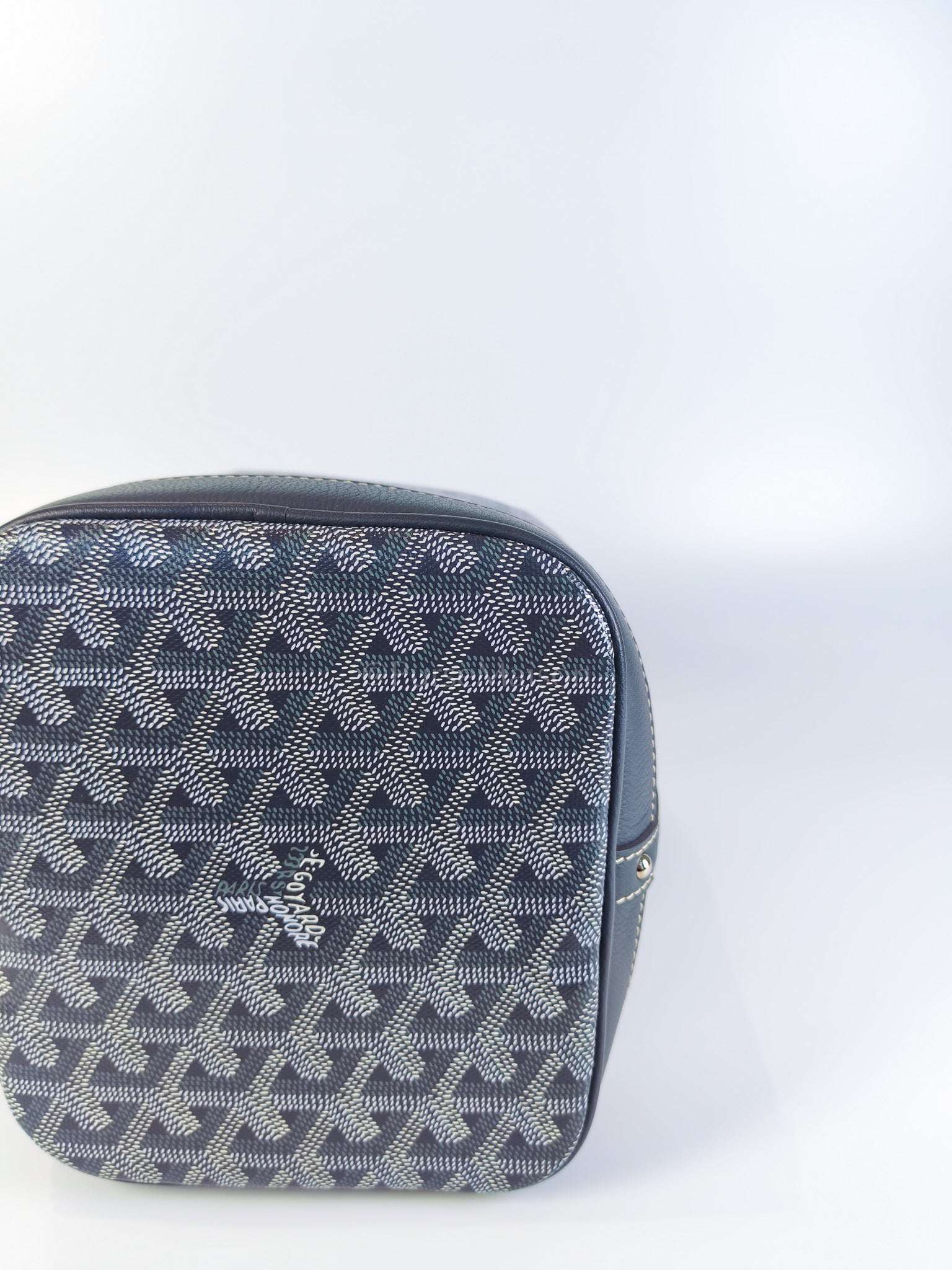 Petit Flot Bucket Sling Bag PM in Gray/Gris Goyardine Canvas | Purse Maison Luxury Bags Shop