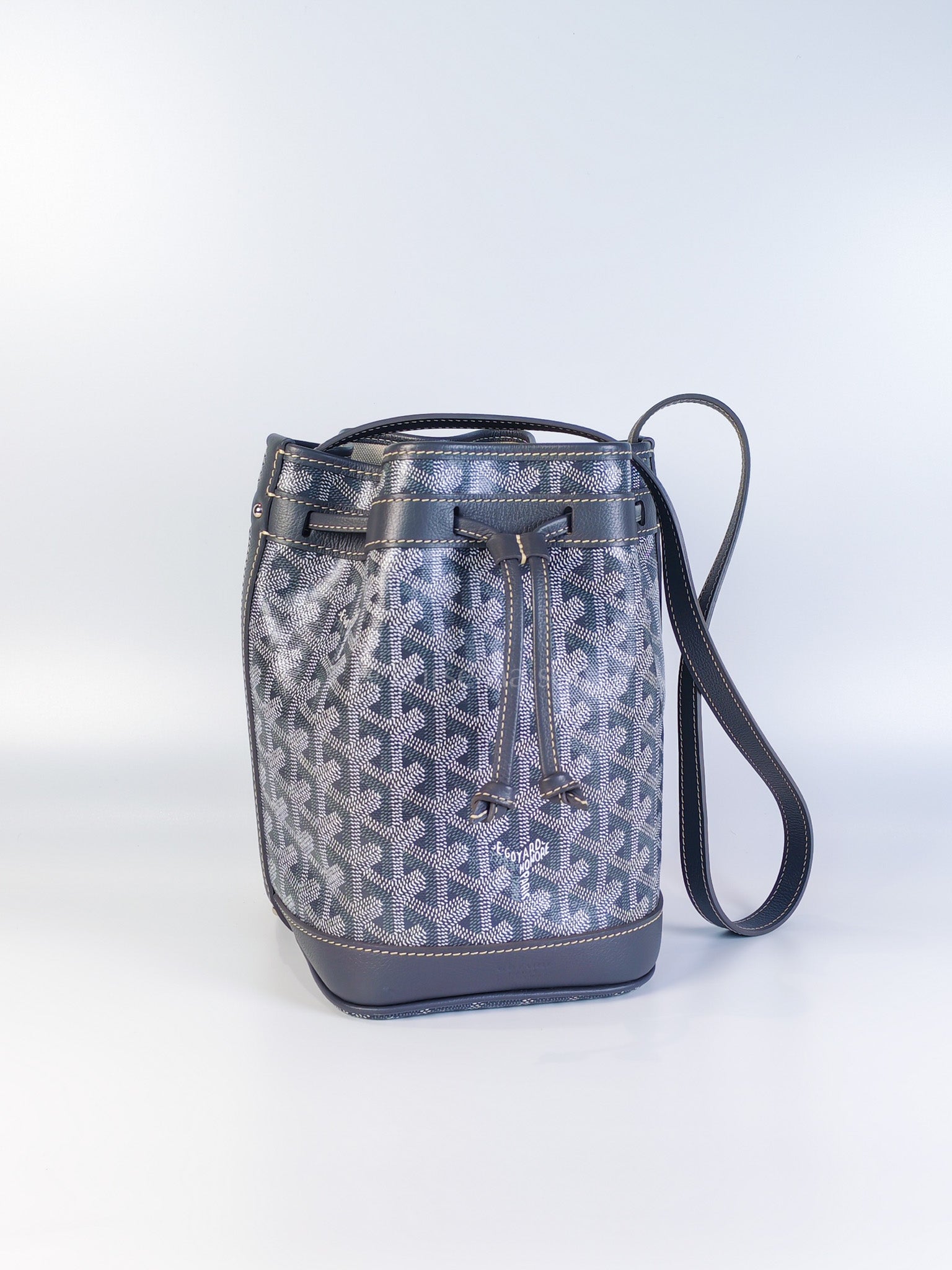 Petit Flot Bucket Sling Bag PM in Gray/Gris Goyardine Canvas | Purse Maison Luxury Bags Shop