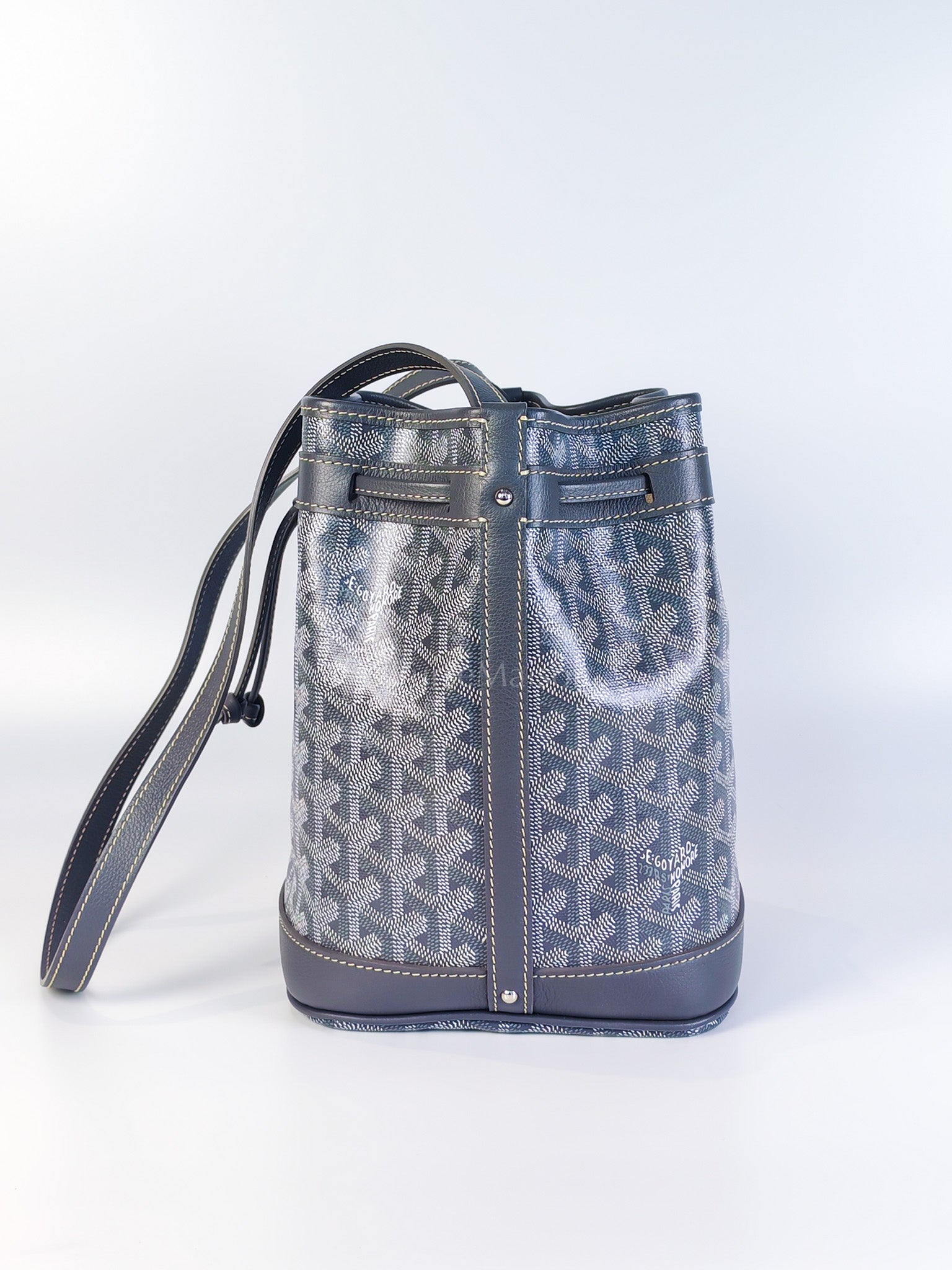 Petit Flot Bucket Sling Bag PM in Gray/Gris Goyardine Canvas | Purse Maison Luxury Bags Shop