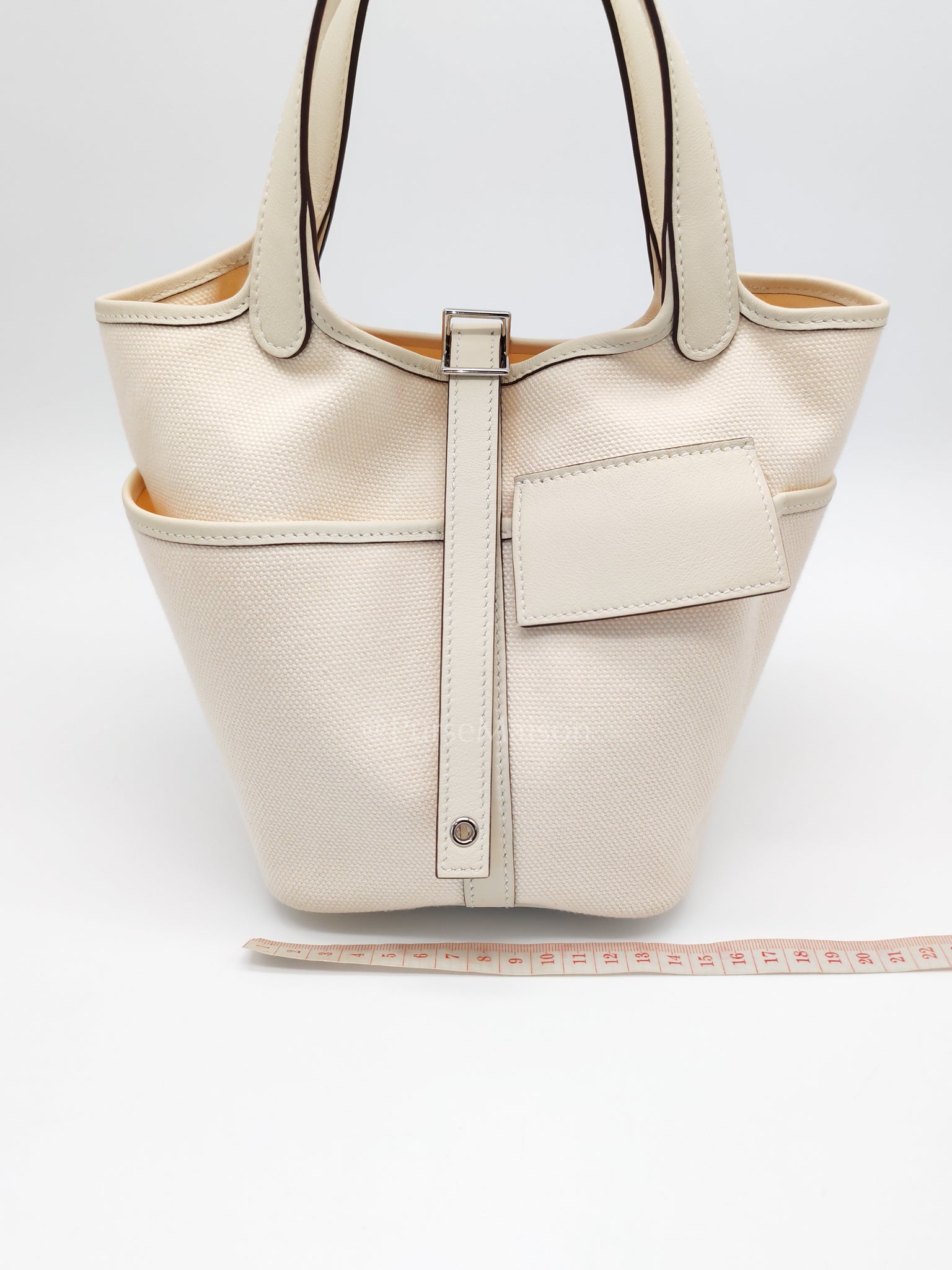 Picotin 18 Cargo in Nata Canvas and Palladium Hardware Stamp W (2024) | Purse Maison Luxury Bags Shop