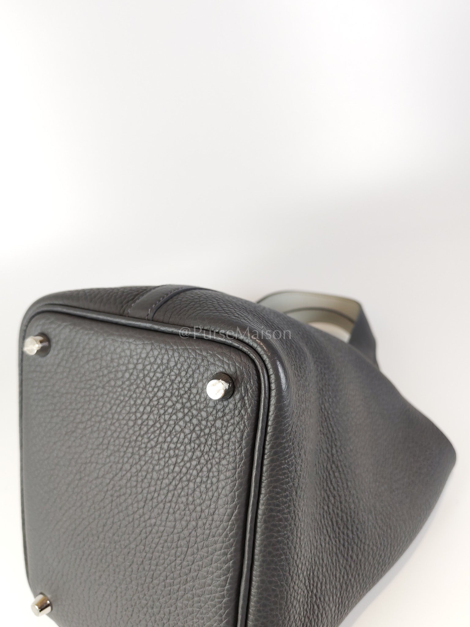 Picotin 18 Gris Misty Bicolor in Clemence Leather and Palladium Hardware Stamp W (2024) | Purse Maison Luxury Bags Shop