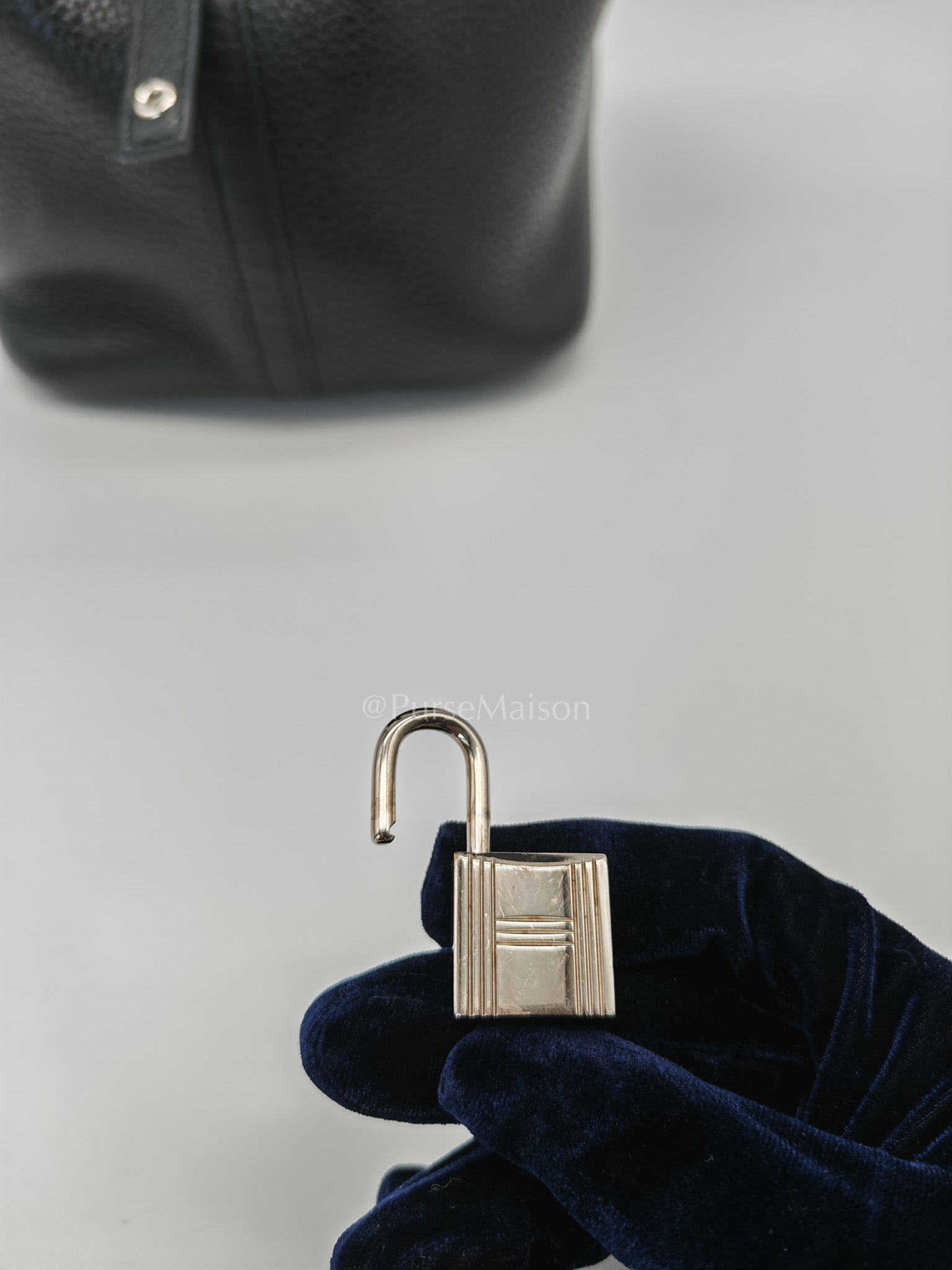 Picotin 22 in Black Clemence Leather and Palladium Hardware Stamp T (2015) | Purse Maison Luxury Bags Shop