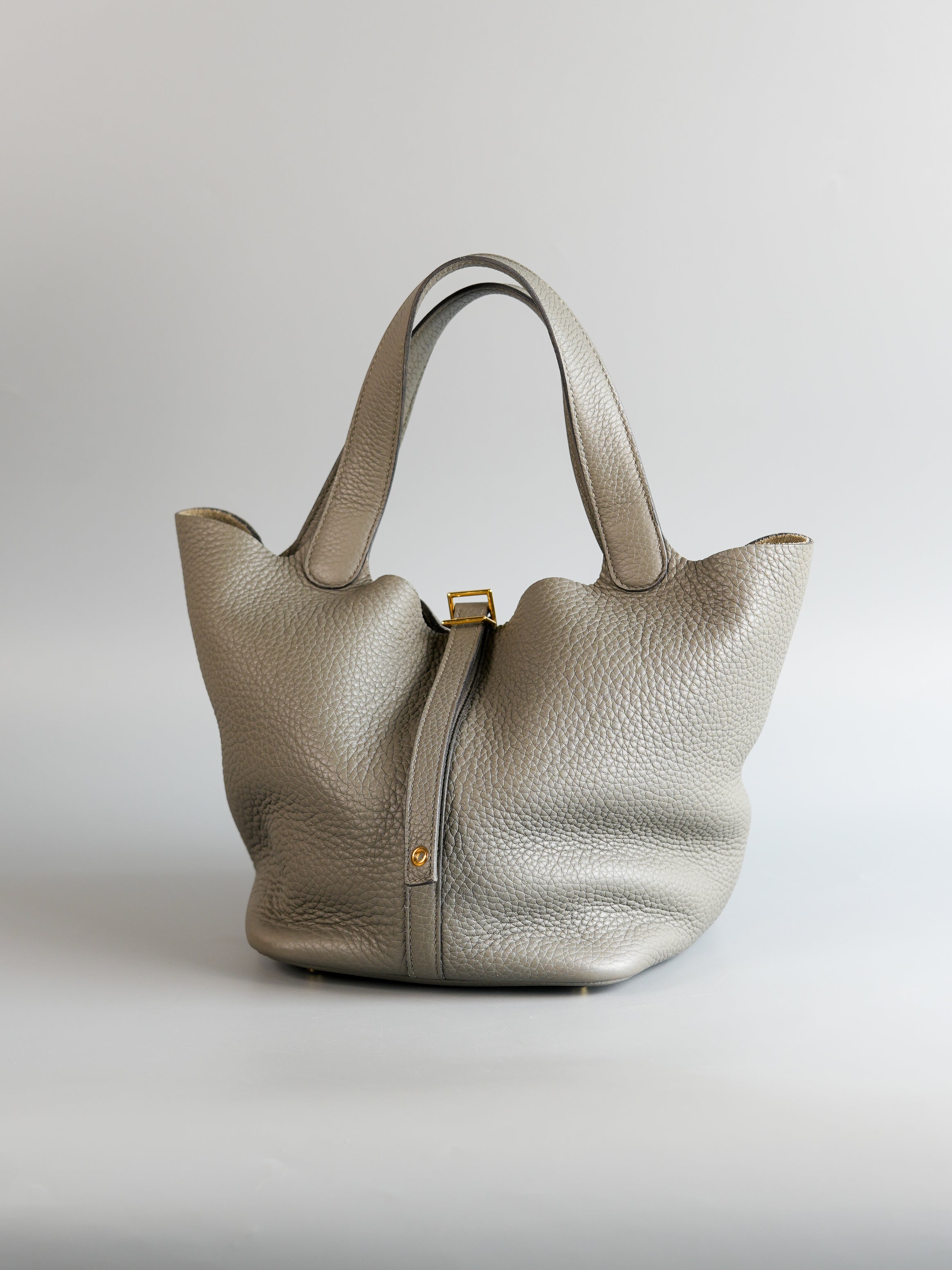 Picotin Lock 22 in Gris Clemence Leather and Gold Hardware Stamp B | Purse Maison Luxury Bags Shop