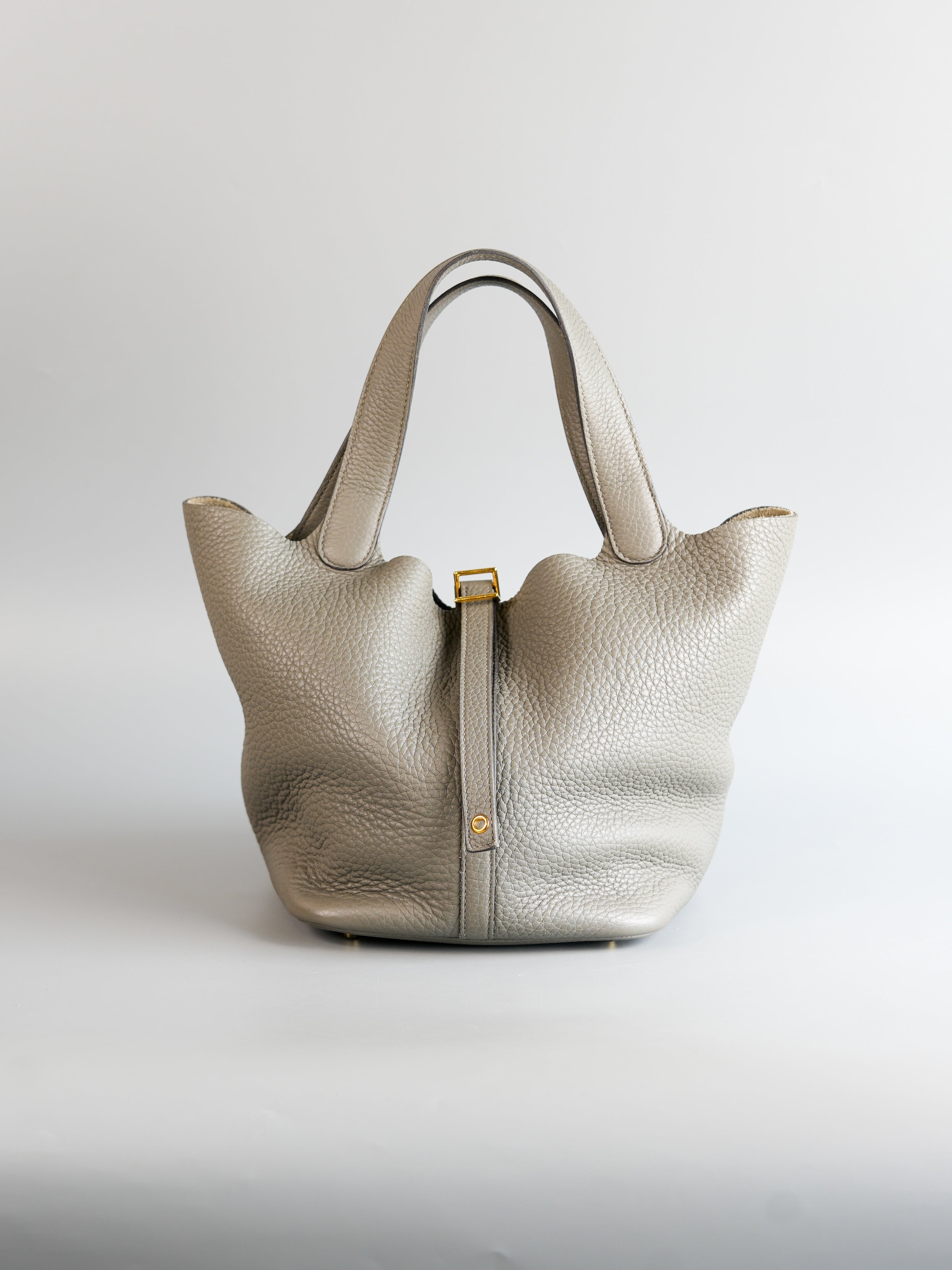 Picotin Lock 22 in Gris Clemence Leather and Gold Hardware Stamp B | Purse Maison Luxury Bags Shop