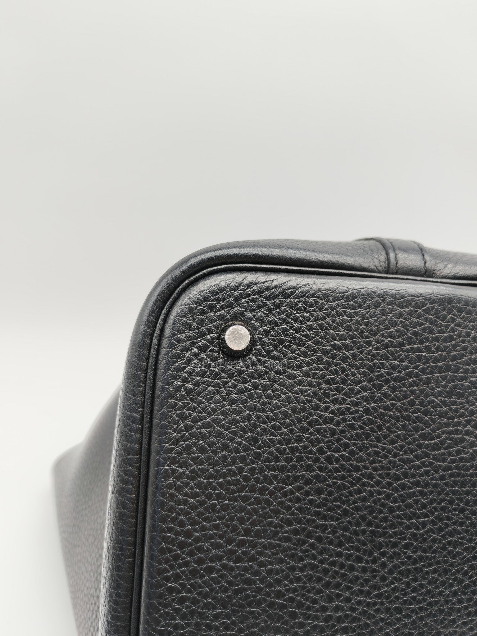 Picotin 22 in Noir Black Clemence Leather & Palladium Hardware Stamp T (2015)