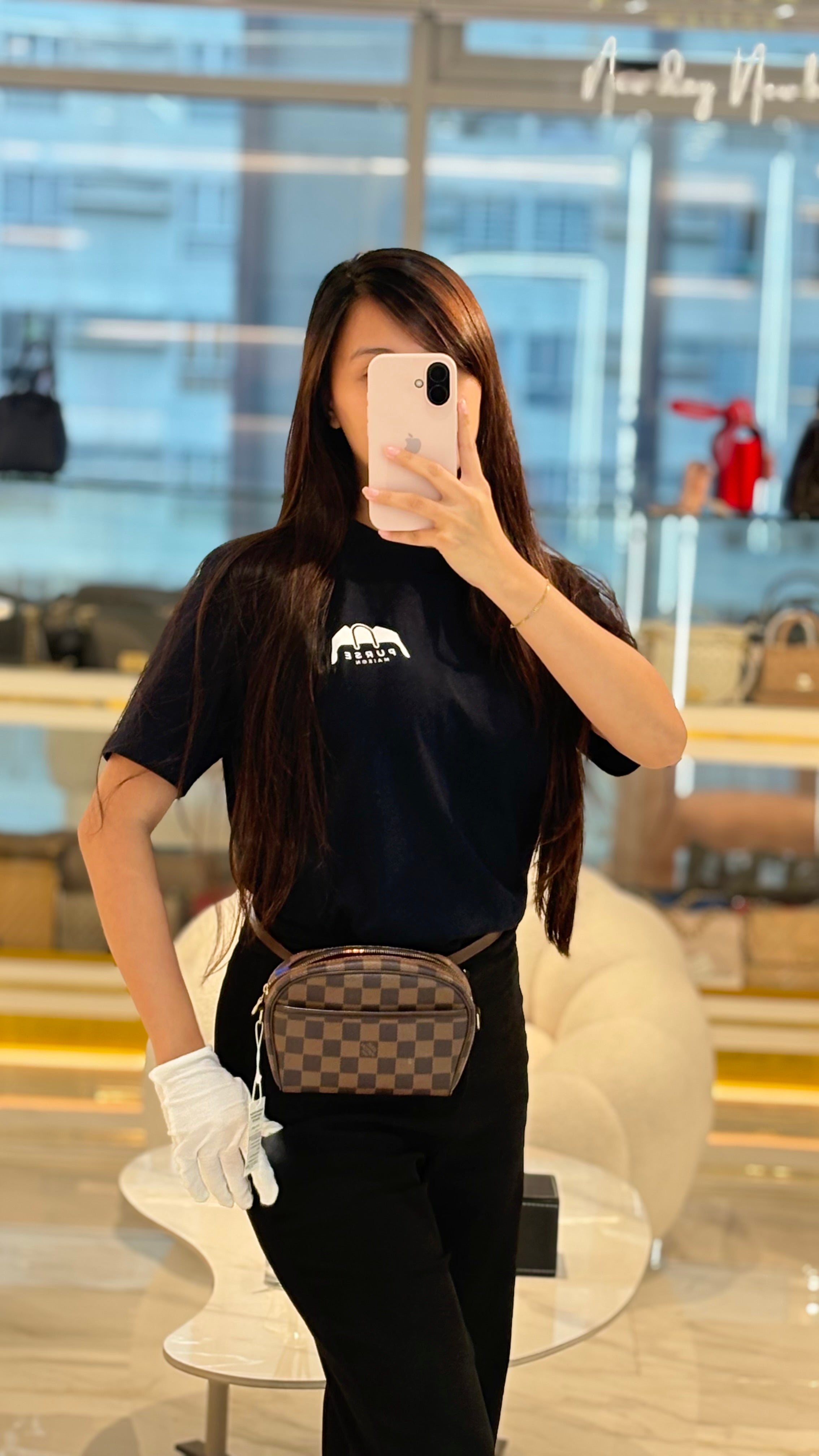 Pochette Ipanema in Damier Ebene Canvas and Gold Hardware (Datecode: FL0063) | Purse Maison Luxury Bags Shop