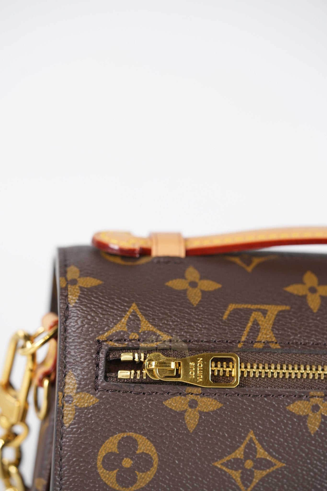 Pochette Metis East West in Monogram Canvas & Gold Hardware Microchip | Purse Maison Luxury Bags Shop