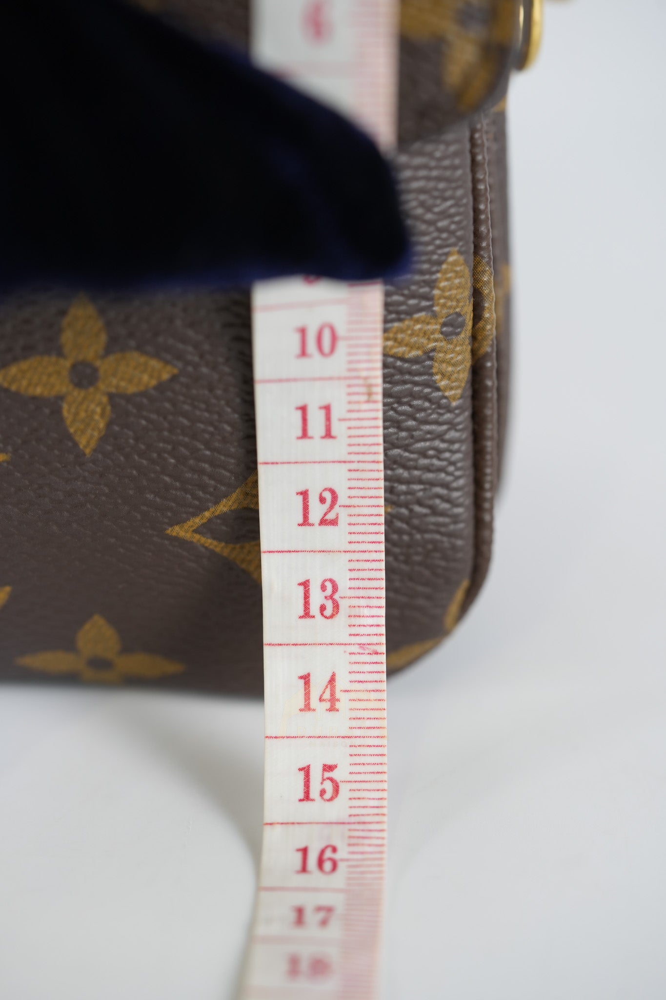 Pochette Metis East West in Monogram Canvas & Gold Hardware Microchip | Purse Maison Luxury Bags Shop