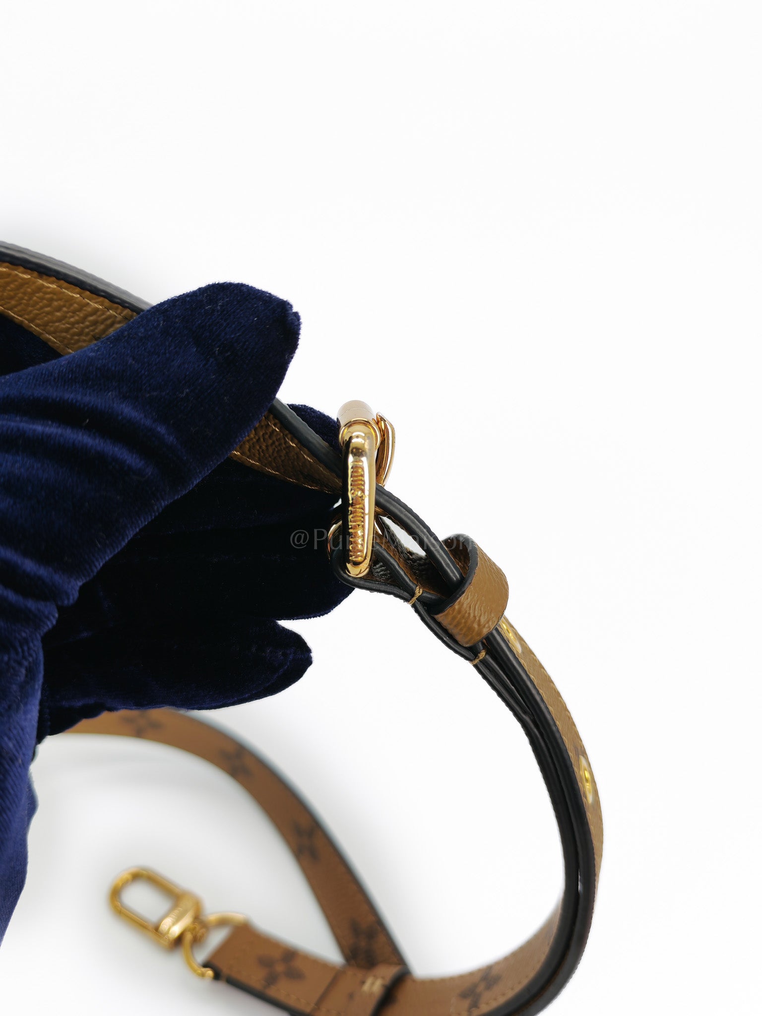 Pochette Metis in Reverse Monogram Canvas (Date Code: FO5129) | Purse Maison Luxury Bags Shop