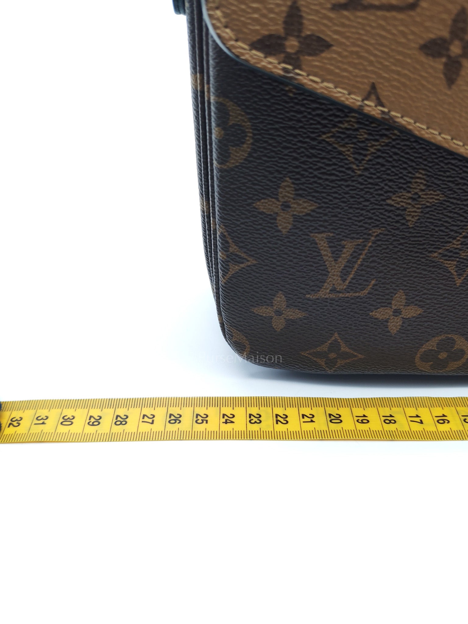 Pochette Metis in Reverse Monogram Canvas & Gold Hardware Microchip | Purse Maison Luxury Bags Shop