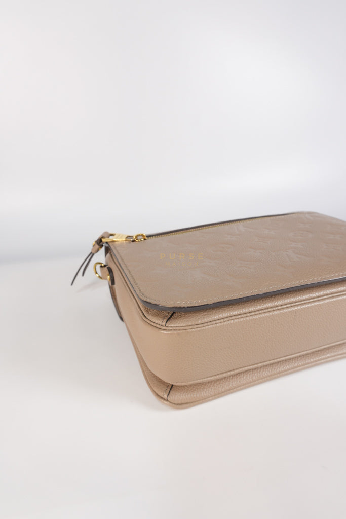 Pochette Metis Tourterelle Empreinte Leather (Date code: AR5200) | Purse Maison Luxury Bags Shop