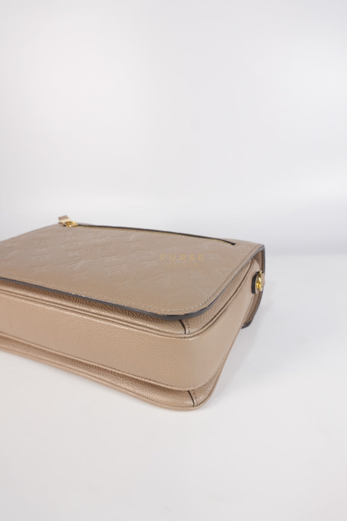 Pochette Metis Tourterelle Empreinte Leather (Date code: AR5200) | Purse Maison Luxury Bags Shop