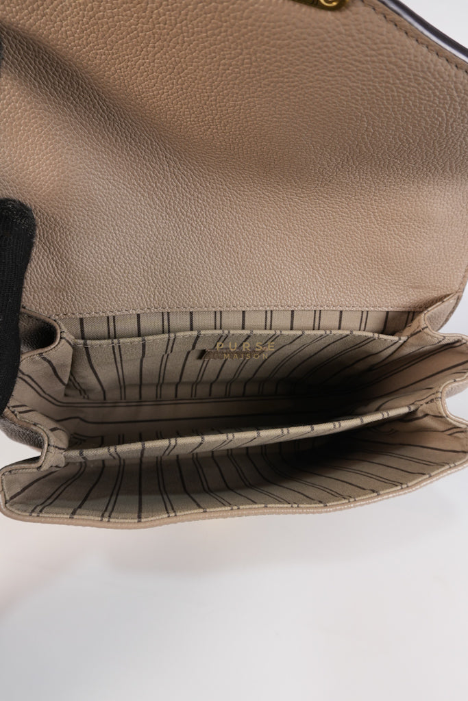 Pochette Metis Tourterelle Empreinte Leather (Date code: AR5200) | Purse Maison Luxury Bags Shop