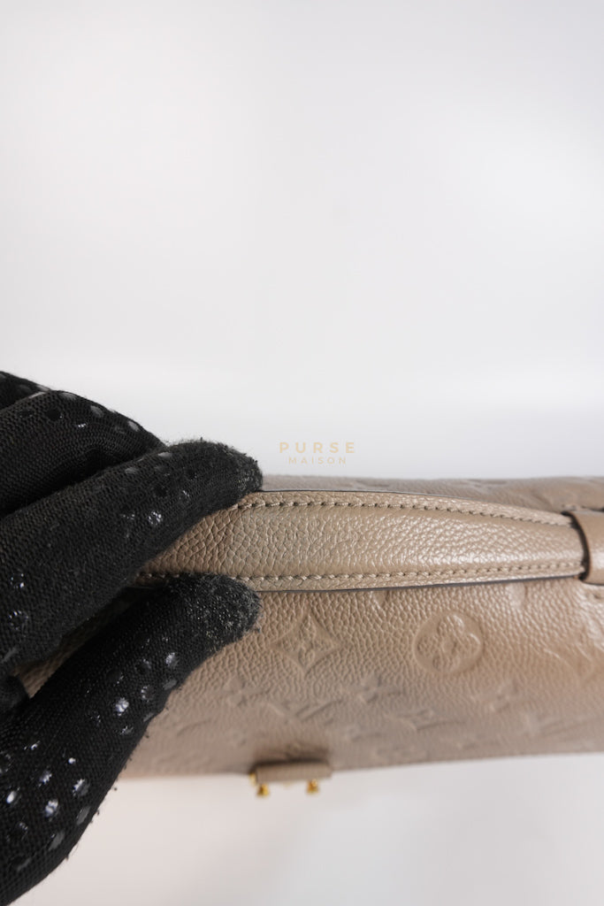 Pochette Metis Tourterelle Empreinte Leather (Date code: AR5200) | Purse Maison Luxury Bags Shop