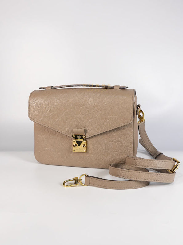 Pochette Metis Tourterelle Empreinte Leather (Date code: AR5200) | Purse Maison Luxury Bags Shop