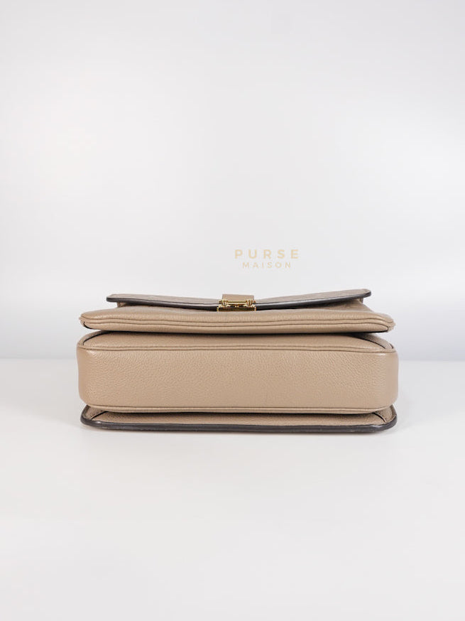 Pochette Metis Tourterelle Empreinte Leather (Date code: AR5200) | Purse Maison Luxury Bags Shop