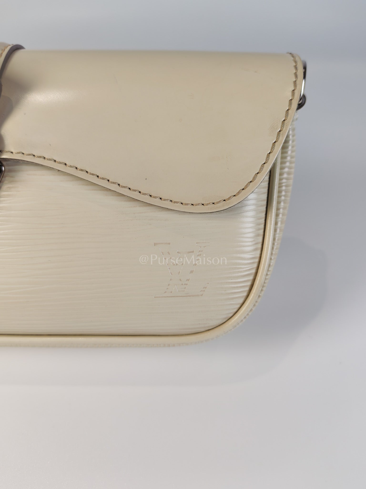 Pochette Montaigne In Cream Epi Leather Clutch Shoulder Bag (Date Code: TJ1170) | Purse Maison Luxury Bags Shop