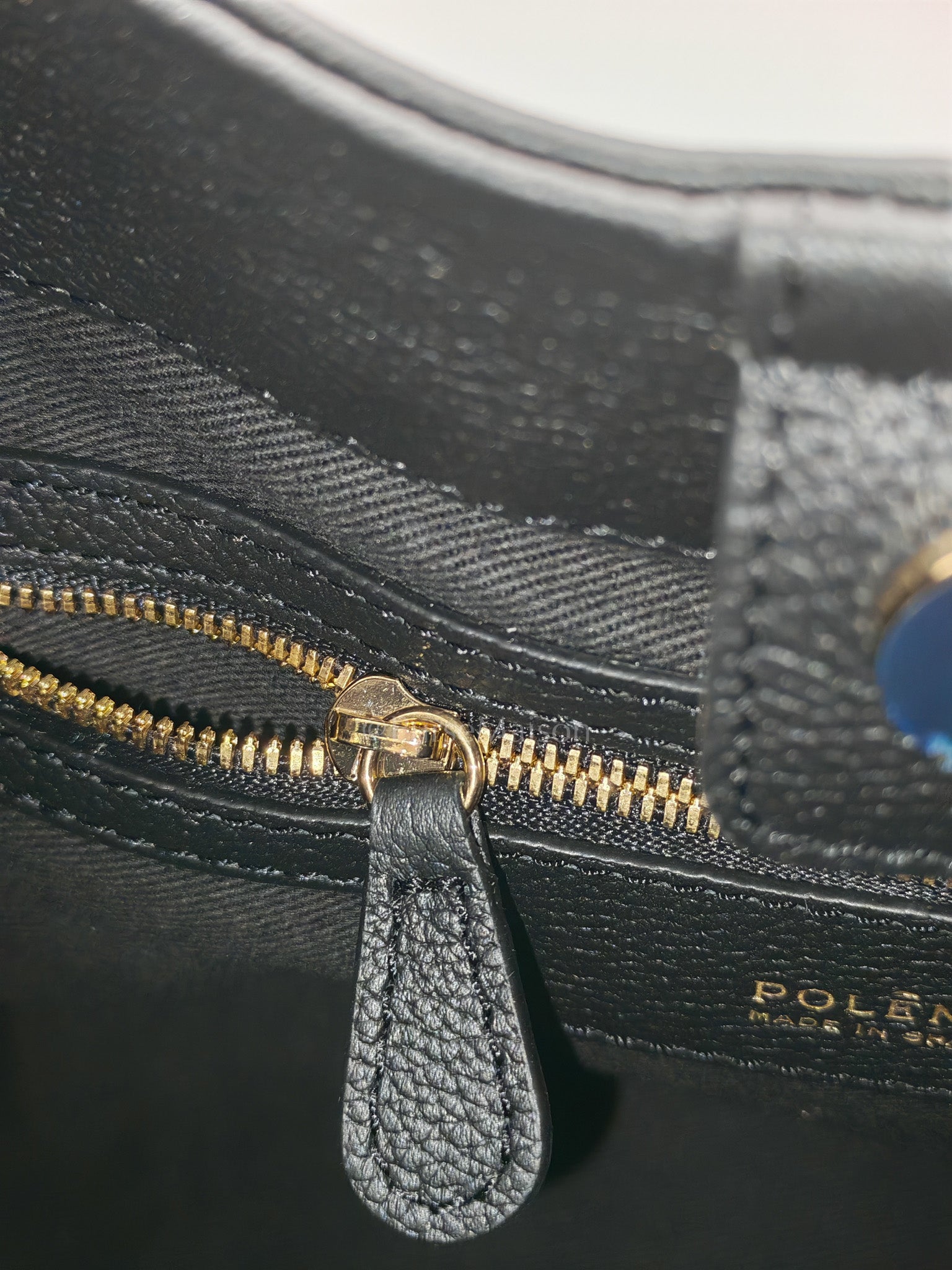 Neuf in Black Graine Leather Shoulder Bag