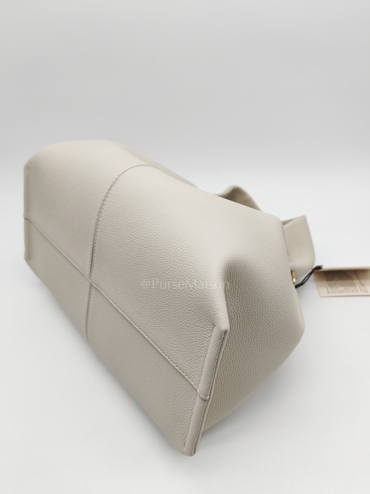 Neuf in Chalk Graine Leather Shoulder Bag