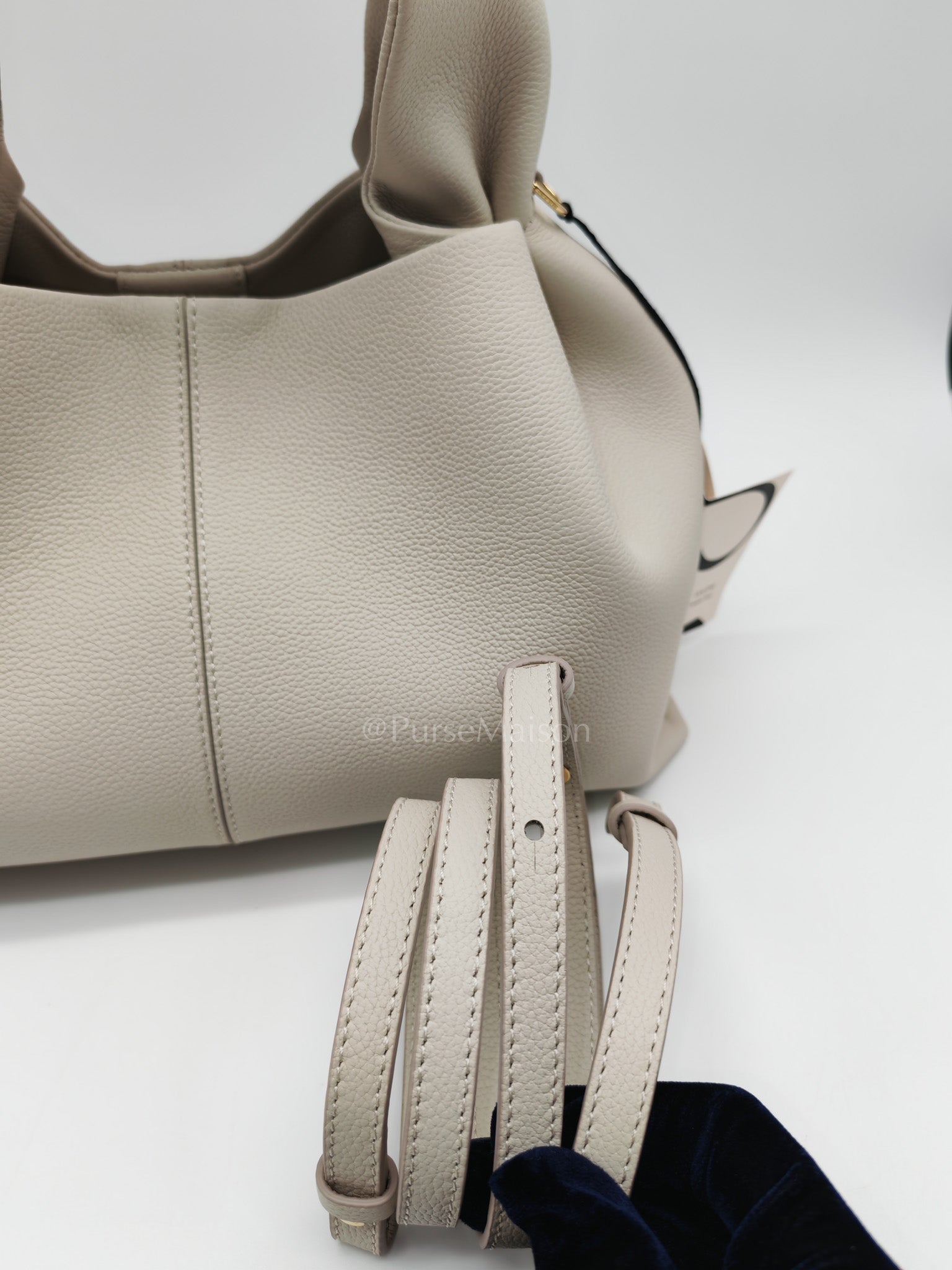Neuf in Chalk Graine Leather Shoulder Bag