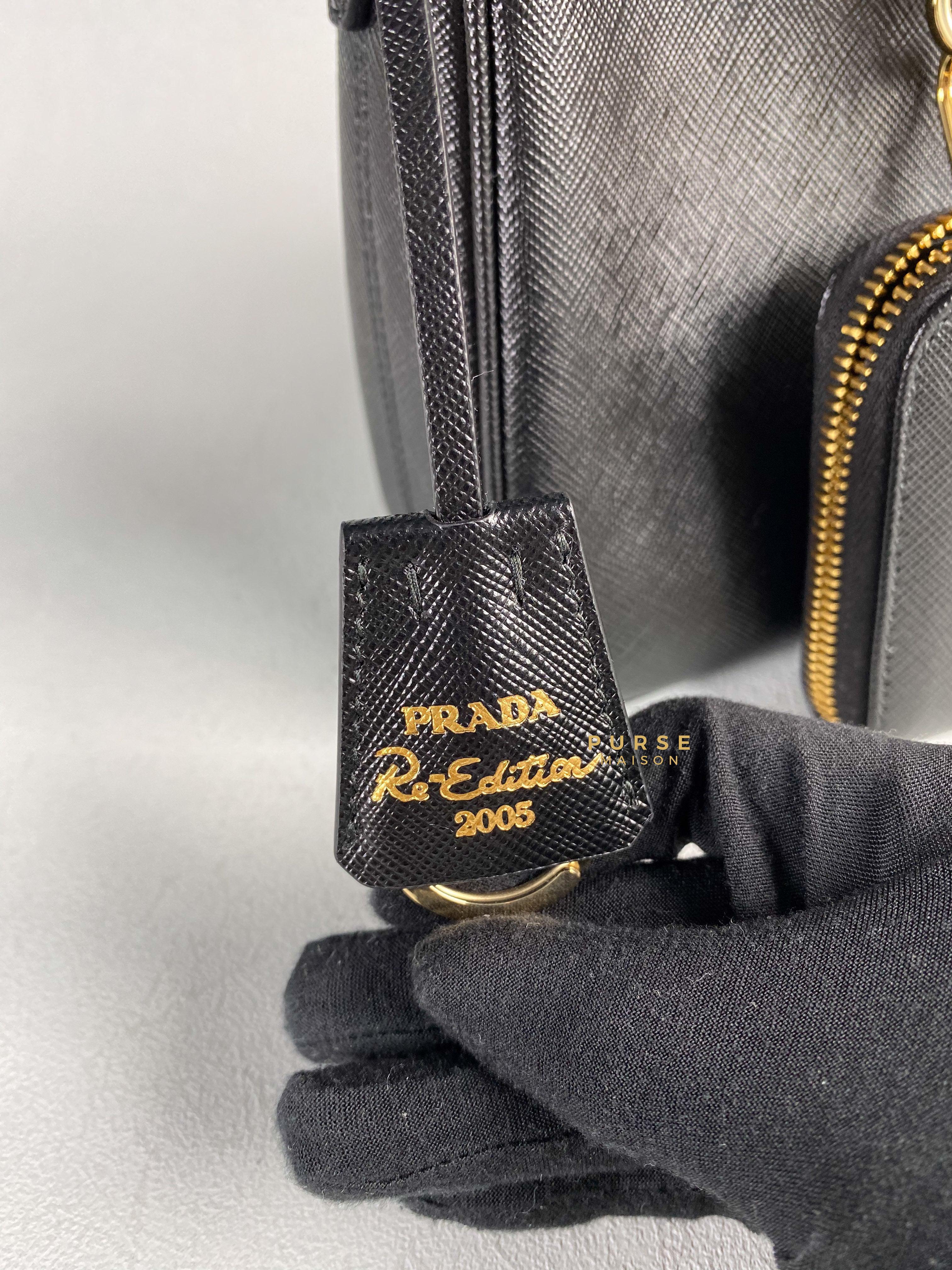 Prada handbag online gloves