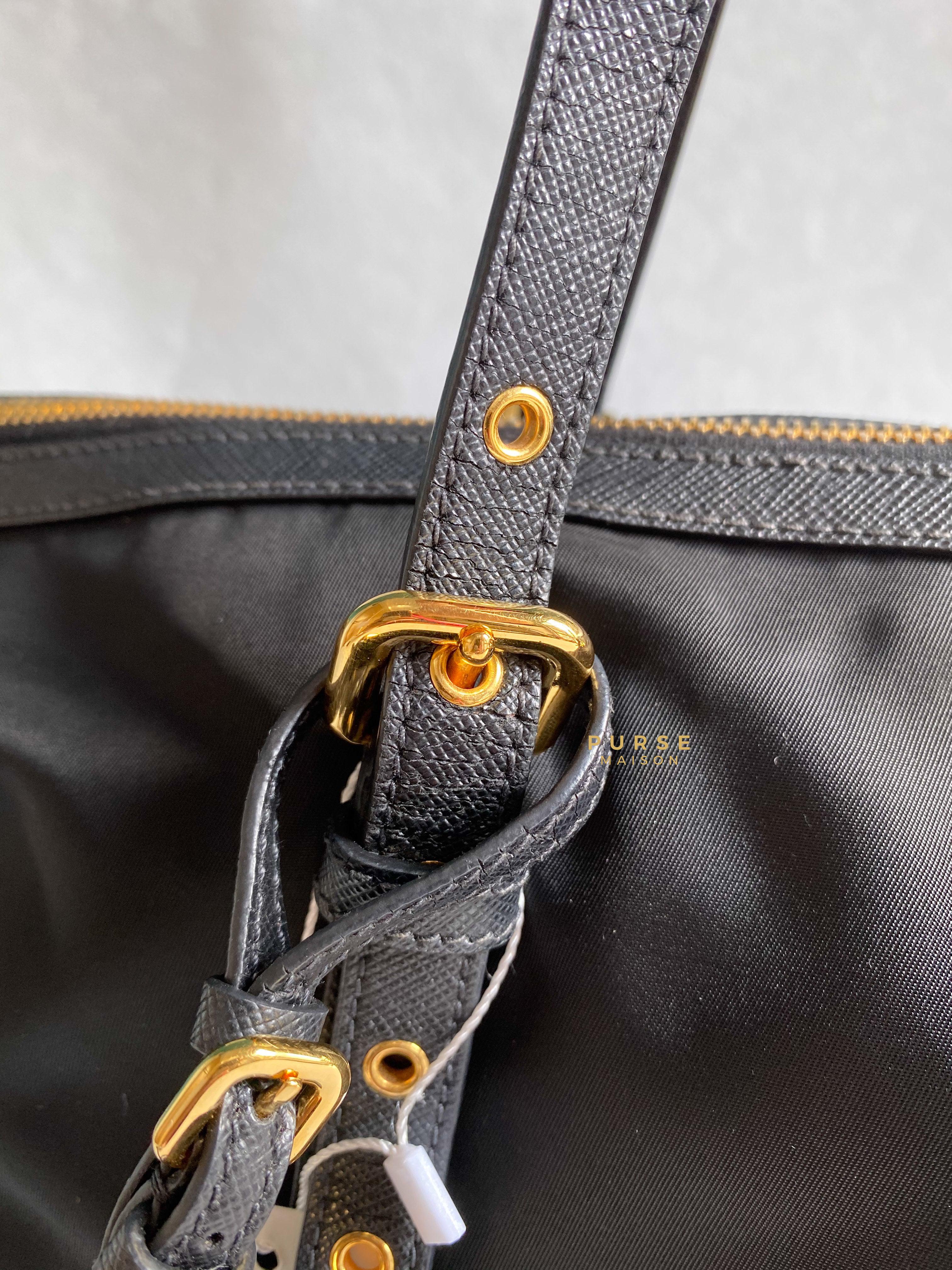 Prada black best sale leather purse