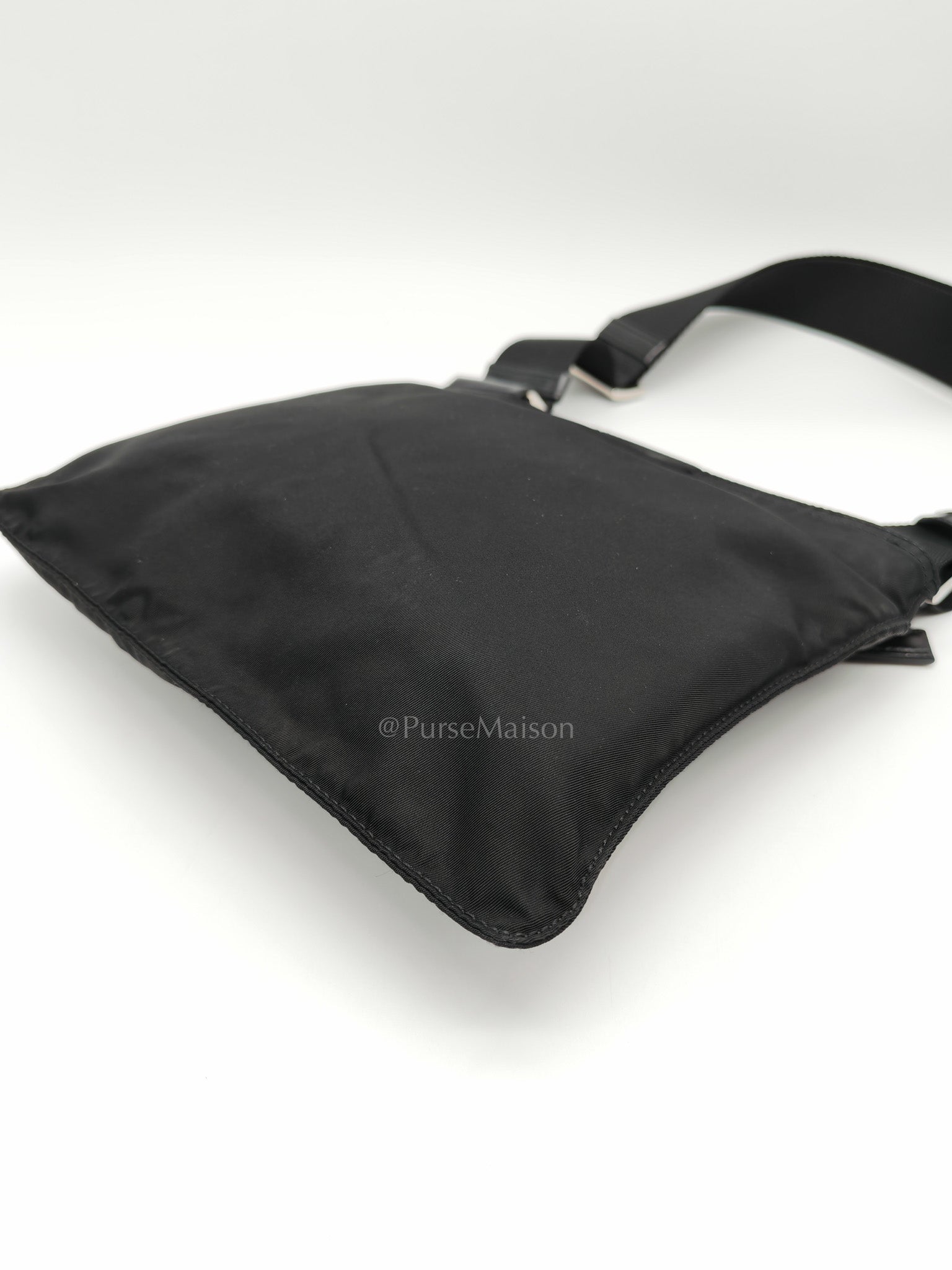 Vela Flat Messenger Bag in Black Nylon Canvas | Purse Maison Luxury Bags Shop