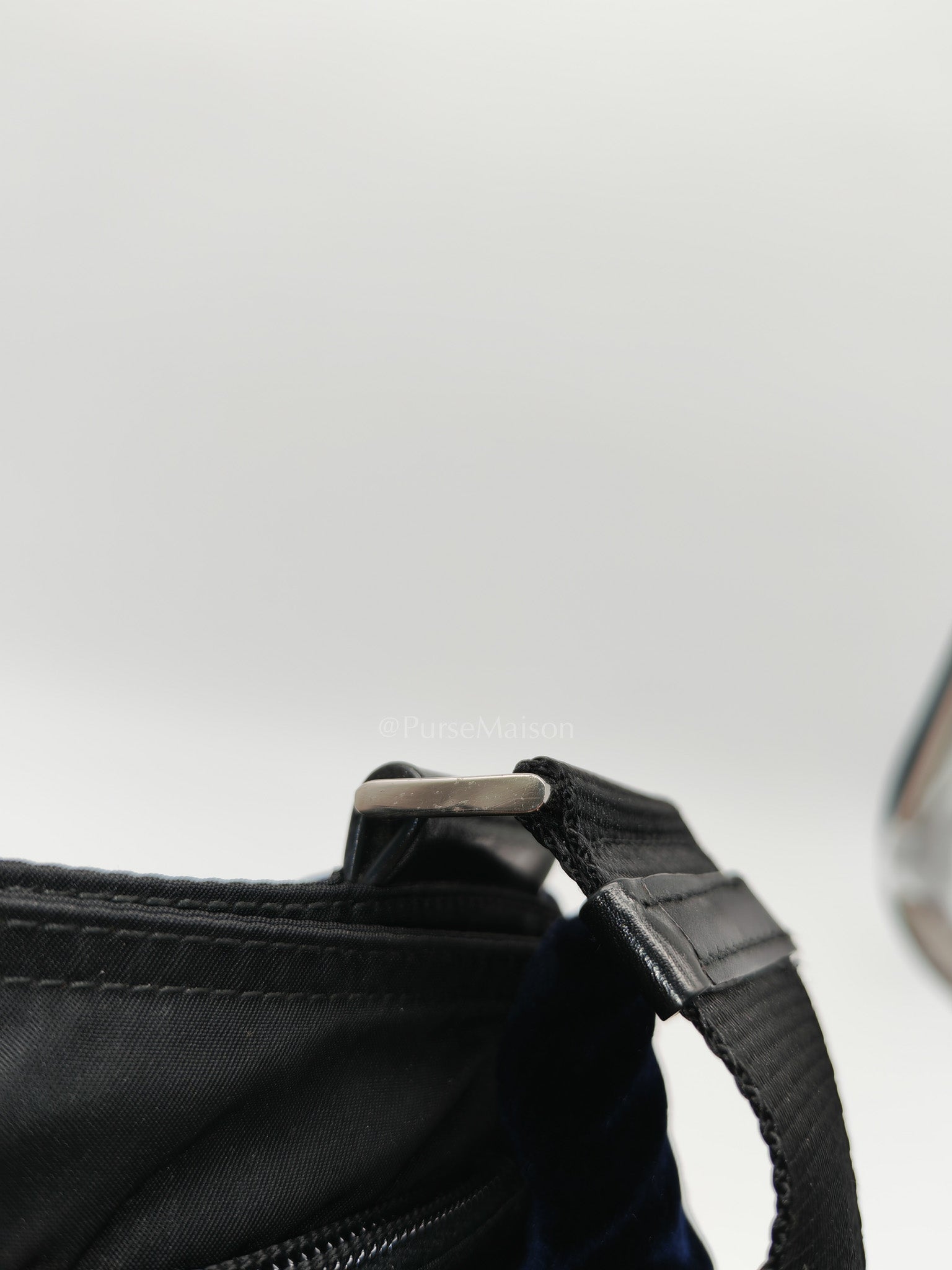 Vela Flat Messenger Bag in Black Nylon Canvas | Purse Maison Luxury Bags Shop