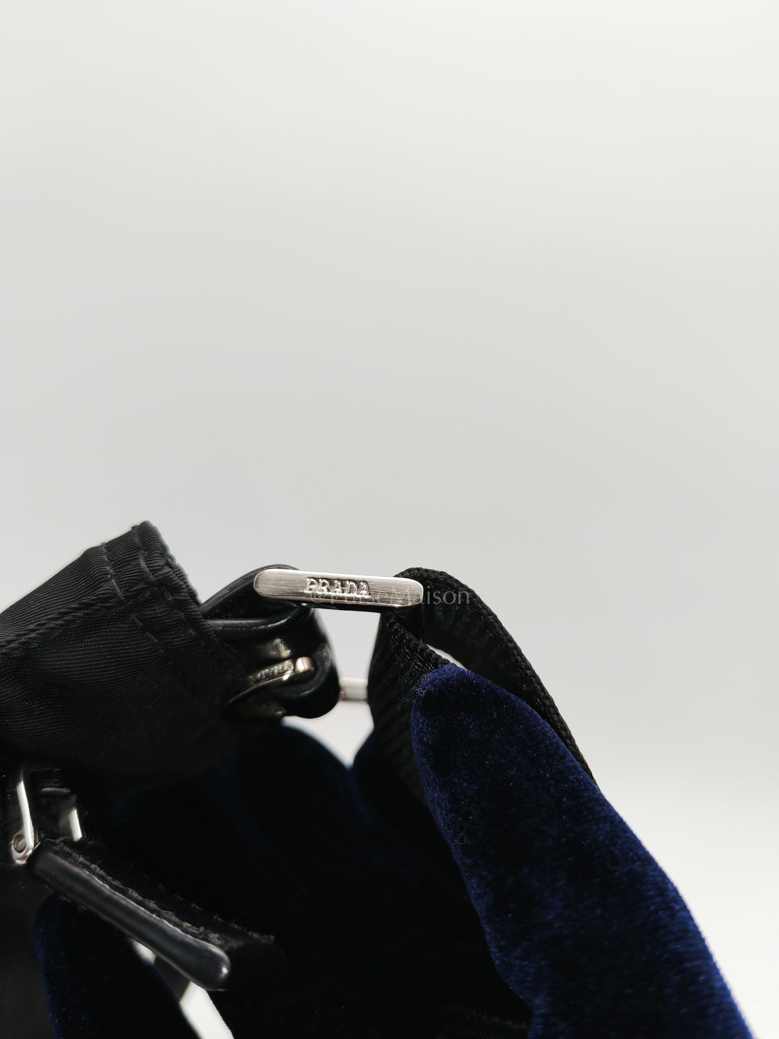 Vela Flat Messenger Bag in Black Nylon Canvas | Purse Maison Luxury Bags Shop