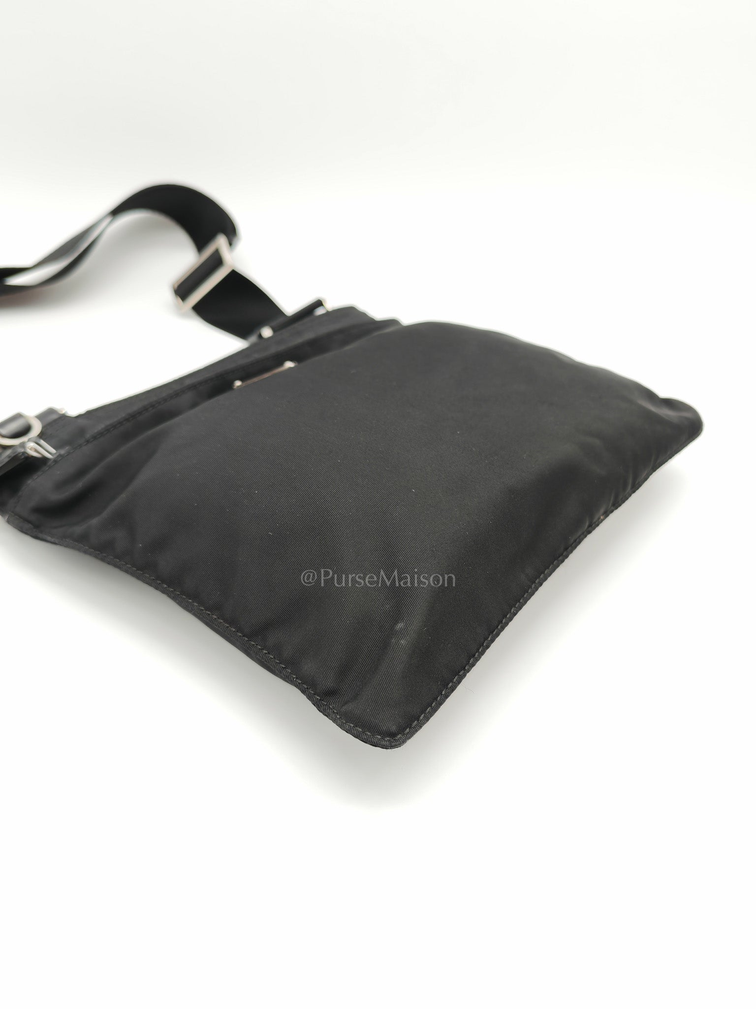Vela Flat Messenger Bag in Black Nylon Canvas | Purse Maison Luxury Bags Shop