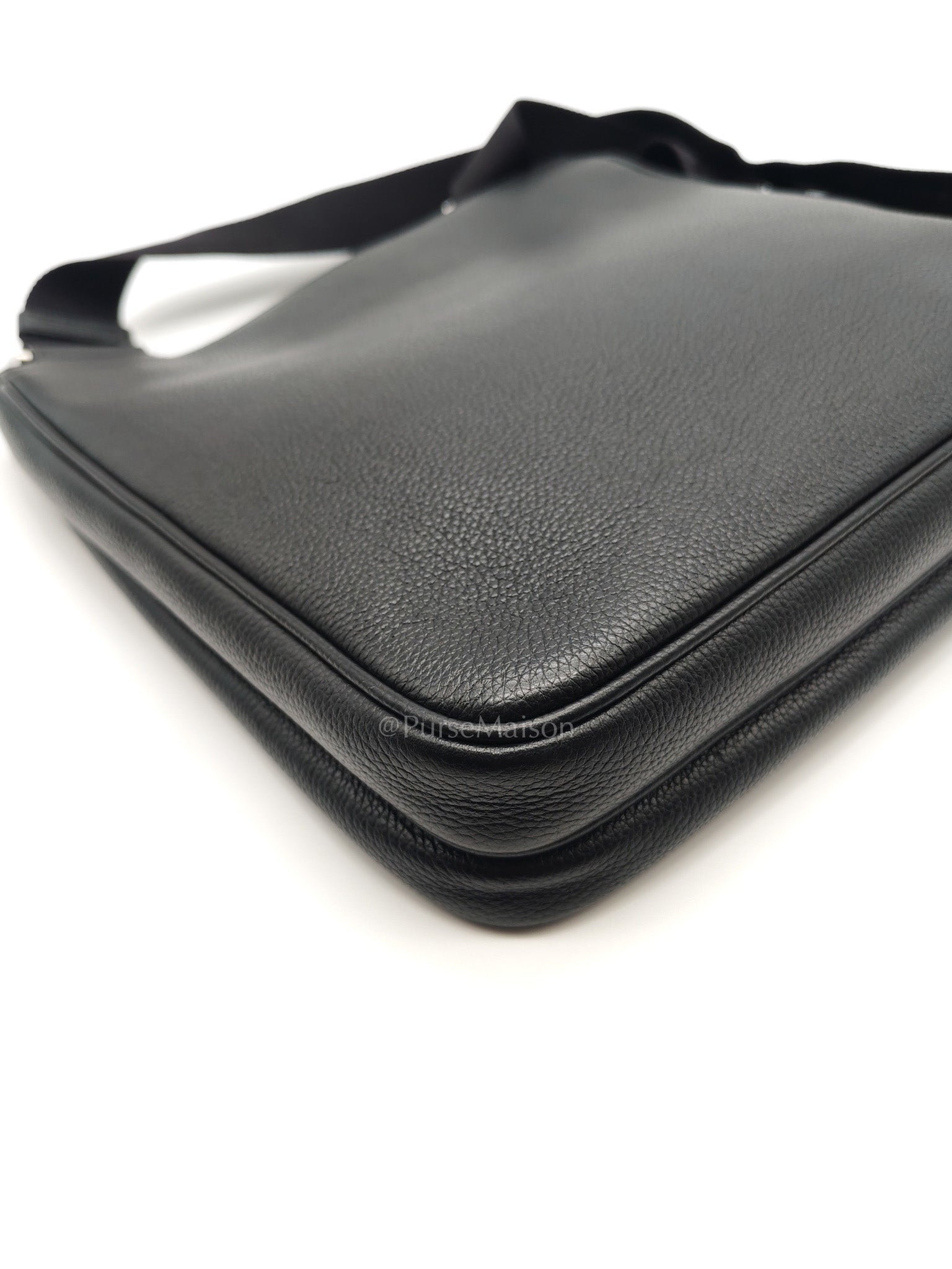 Vitello City Shoulder Bag in Calfskin Leather & Silver Hardware | Purse Maison Luxury Bags Shop
