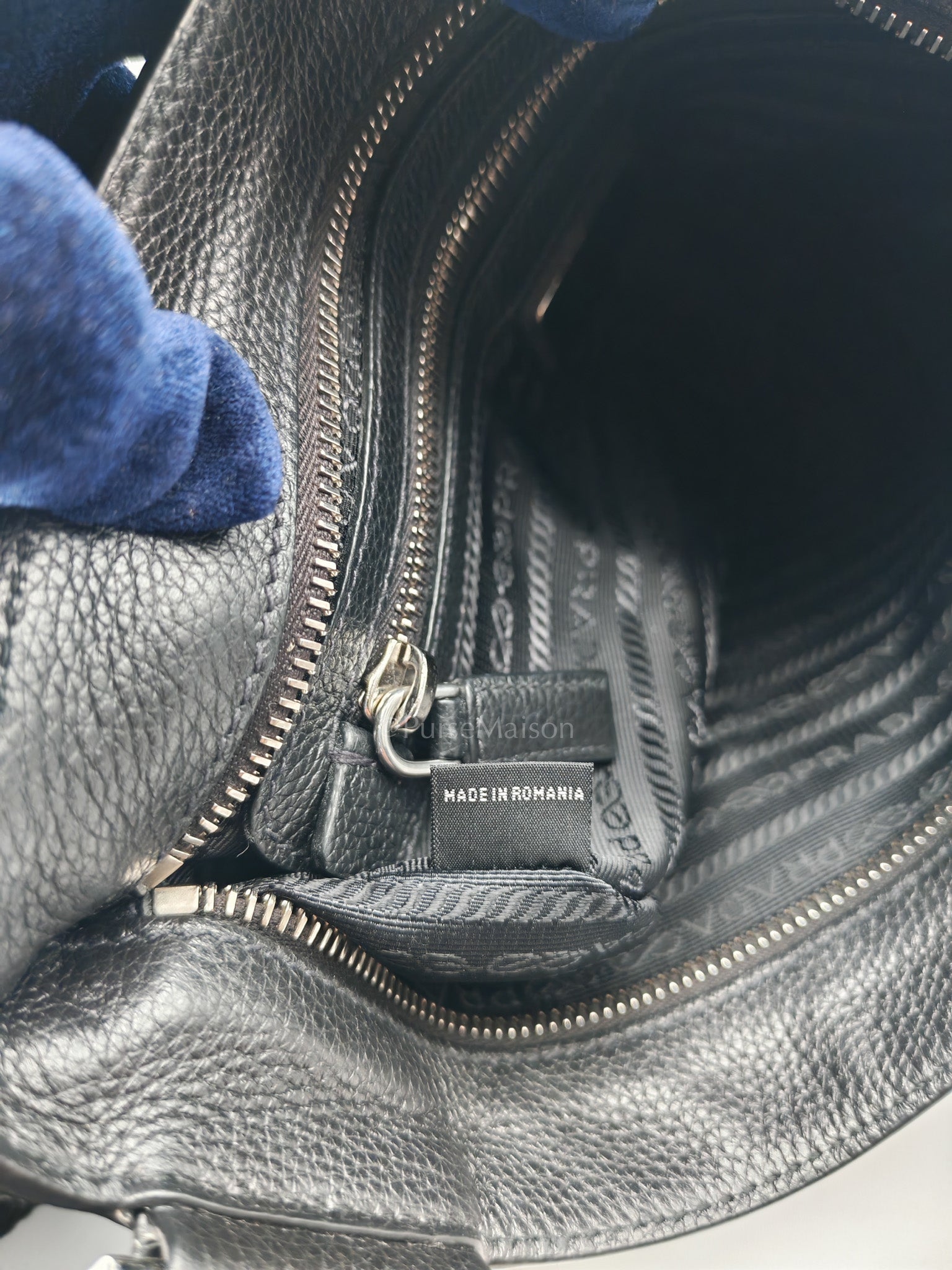 Vitello City Shoulder Bag in Calfskin Leather & Silver Hardware | Purse Maison Luxury Bags Shop