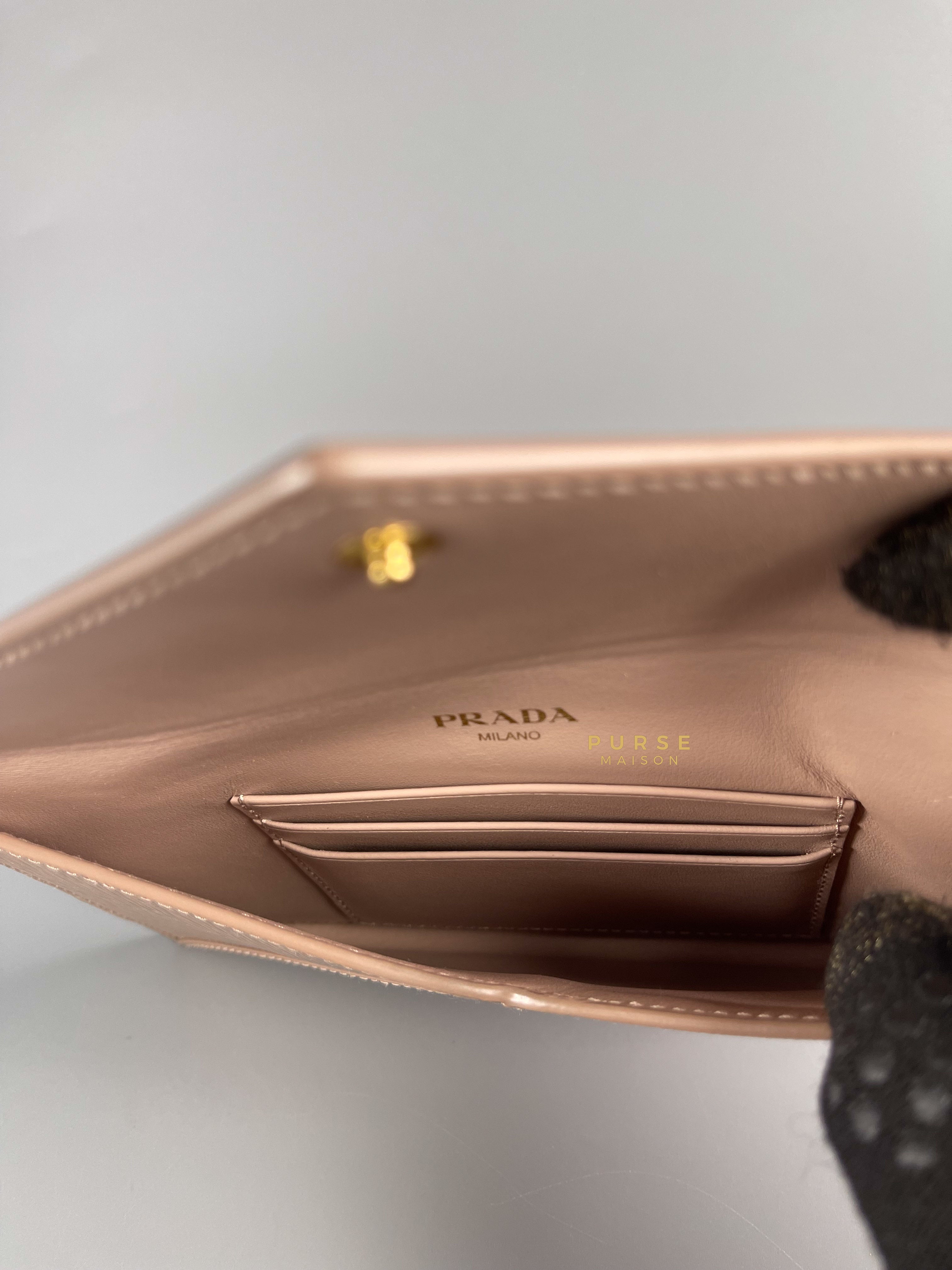 Leather envelope wallet discount prada