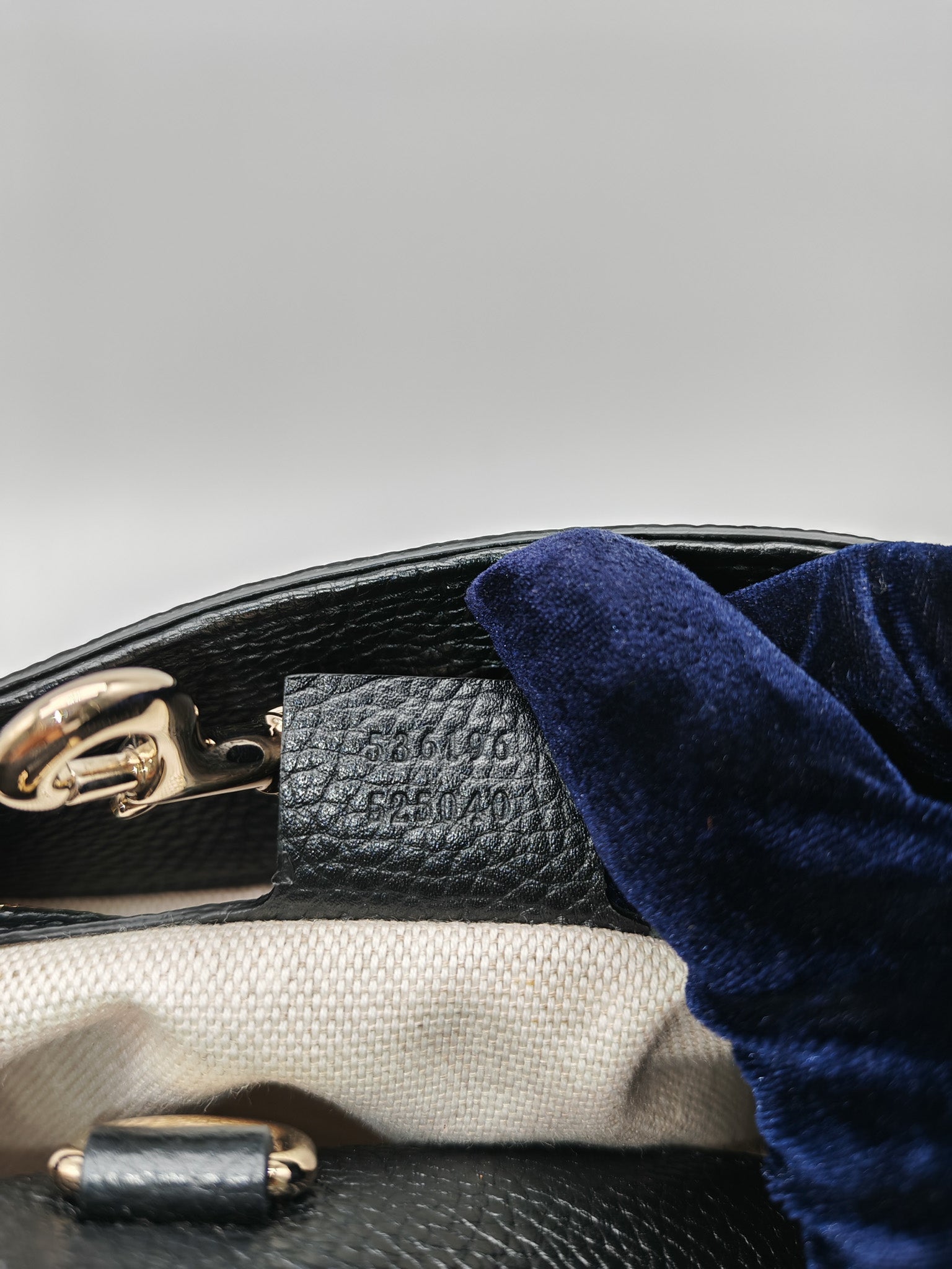 Price: Gucci Soho Chain Shoulder Bag in Black | Purse Maison Luxury Bags Shop