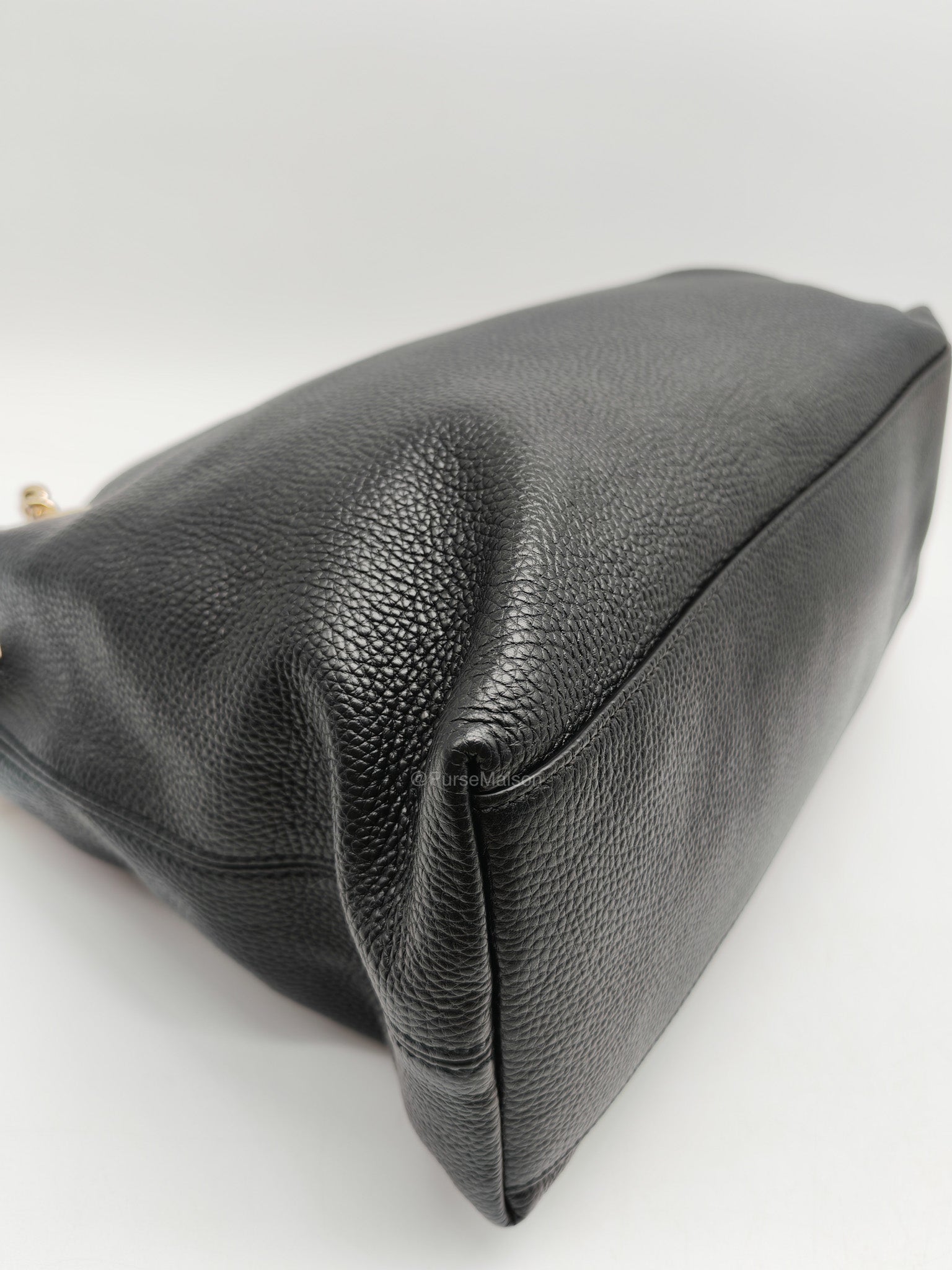Price: Gucci Soho Chain Shoulder Bag in Black | Purse Maison Luxury Bags Shop