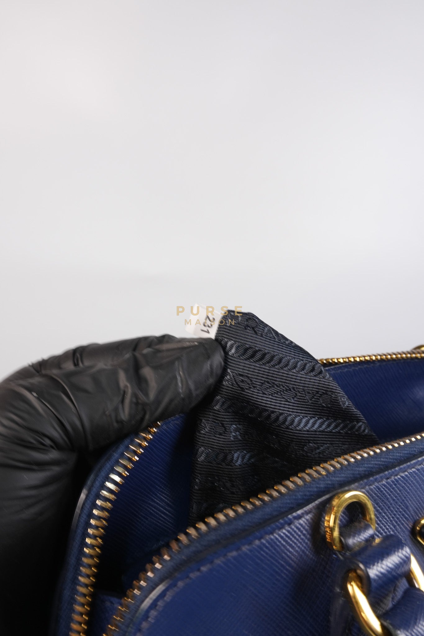 Promenade 2Way Shoulder Bag in Dark Blue Saffiano Lux Leather | Purse Maison Luxury Bags Shop