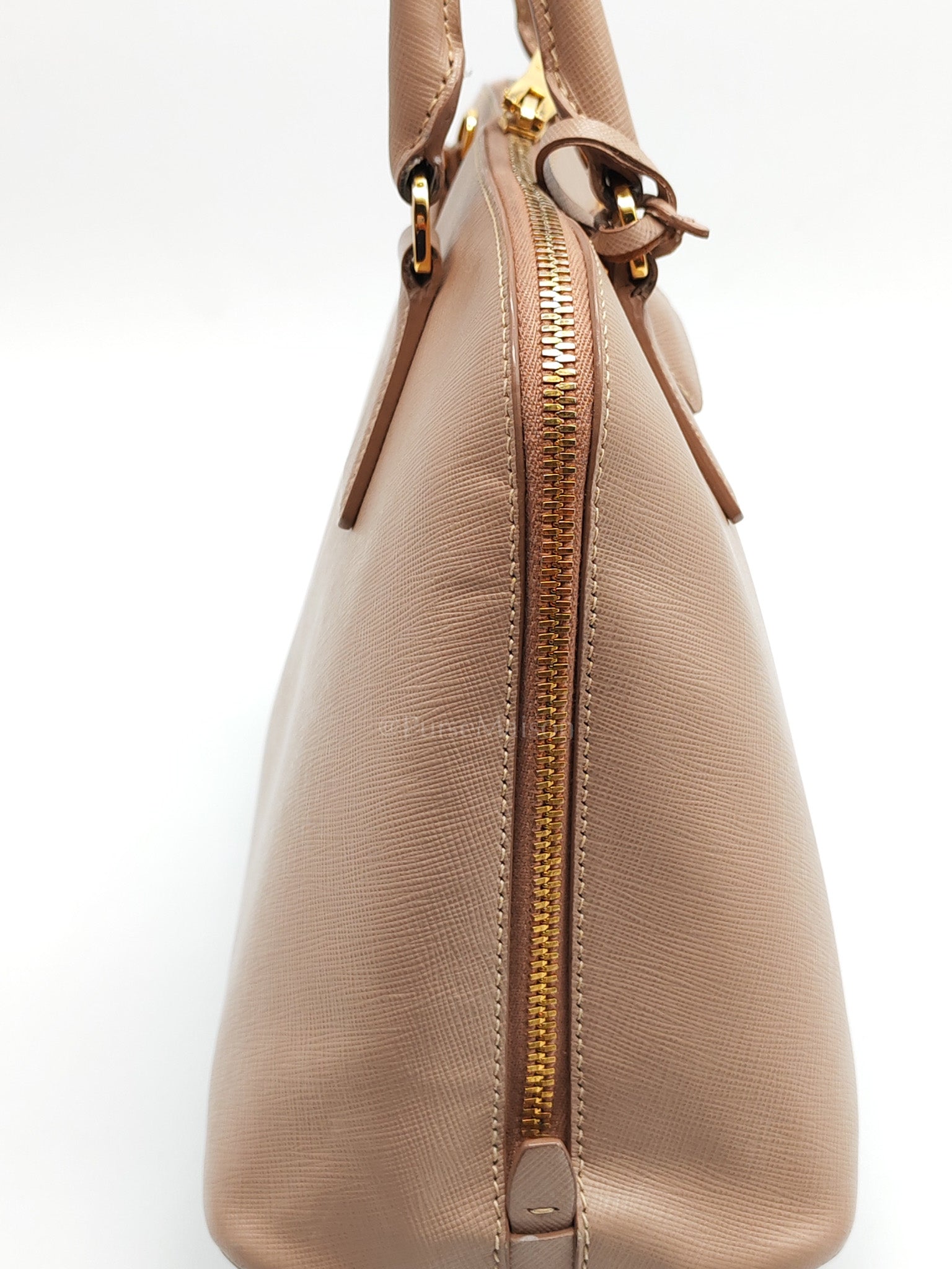 Promenade Bag Medium in Beige Saffiano Lux Leather | Purse Maison Luxury Bags Shop